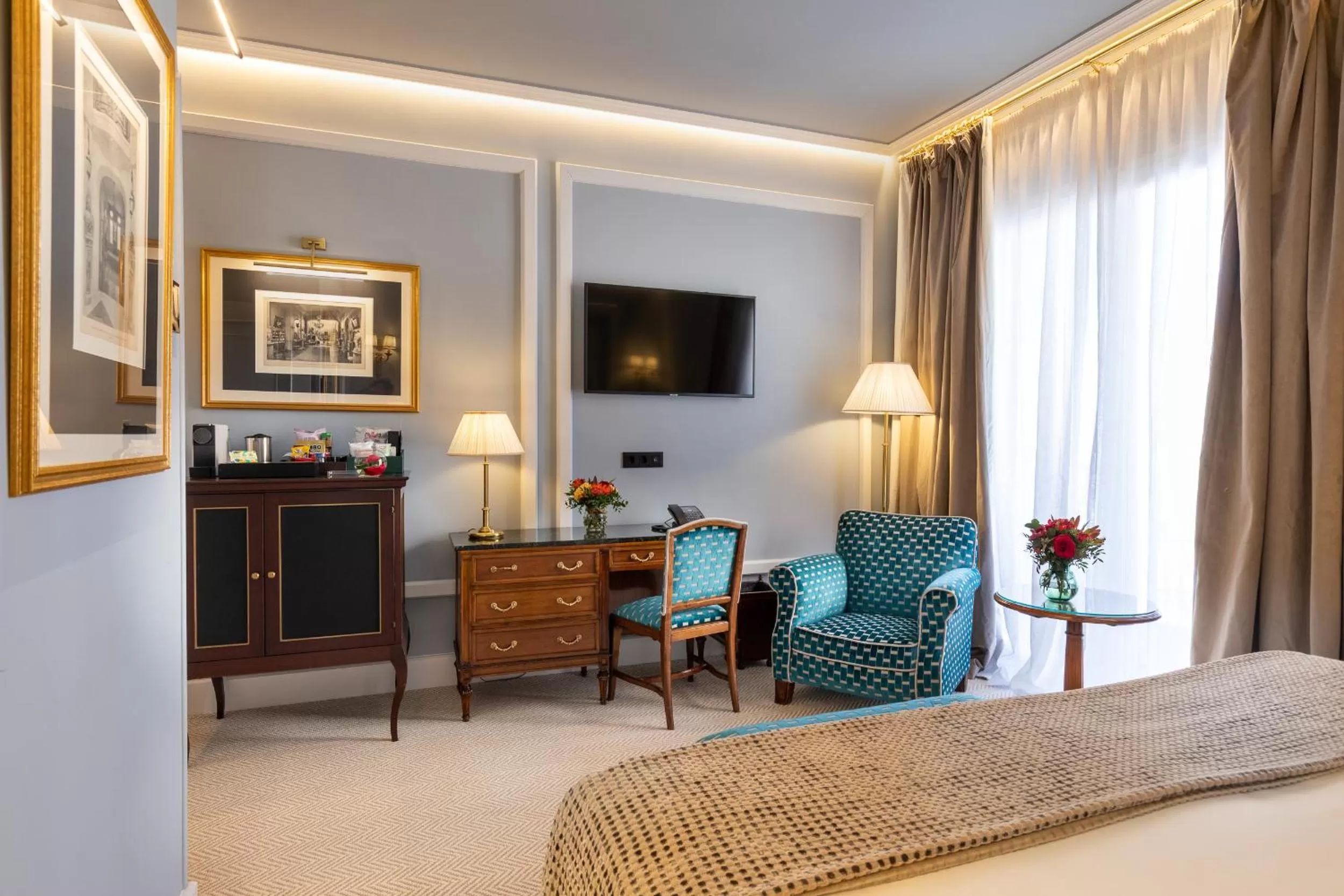 TV and multimedia, Bed in Wellington Hotel & Spa Madrid