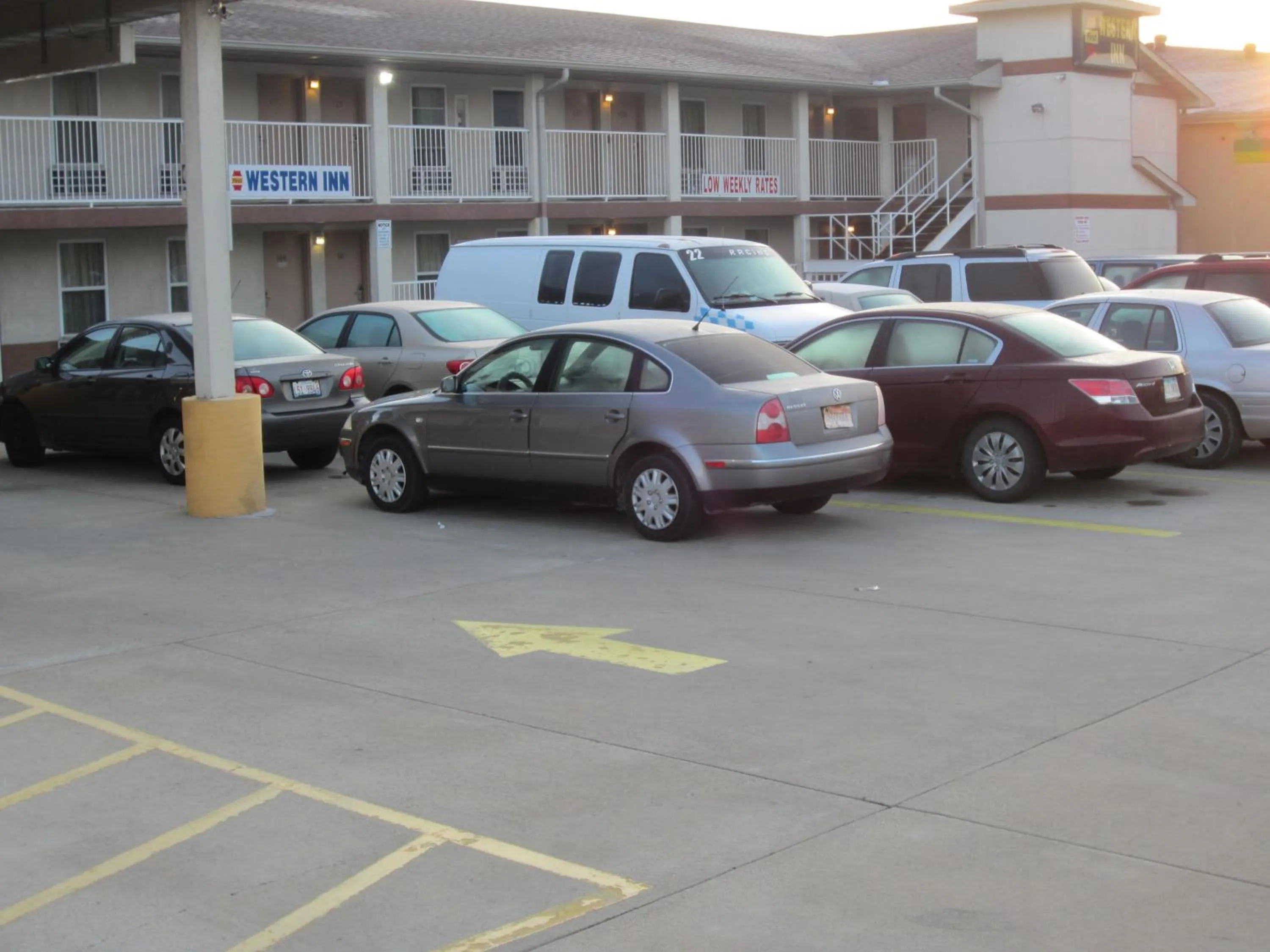 Property building in First Western Inn - Fairmont City