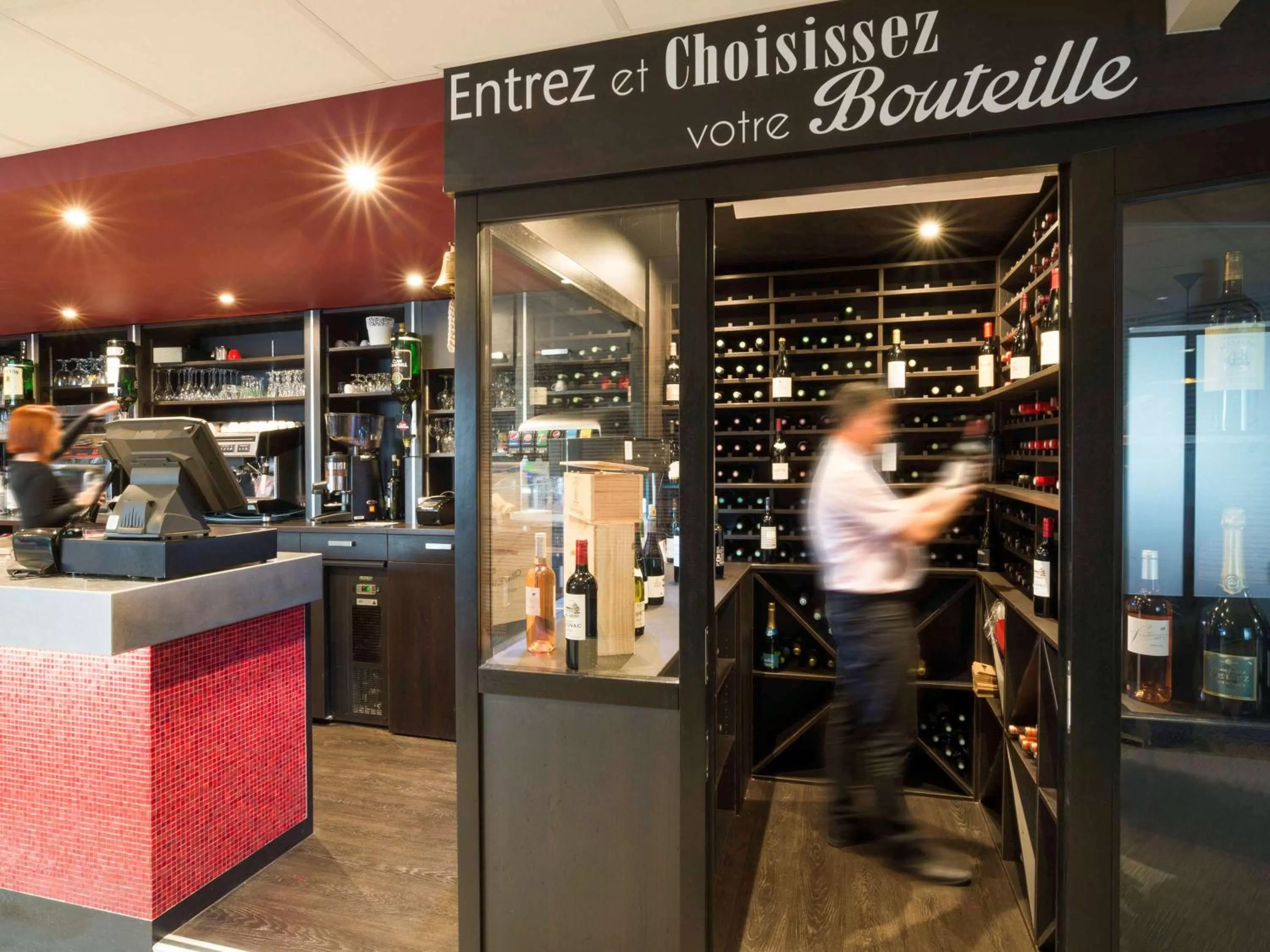 Restaurant/places to eat in Hotel ibis Narbonne