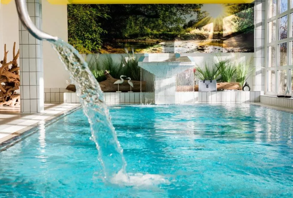 Swimming pool in Thermen-Hotel Rottaler Hof