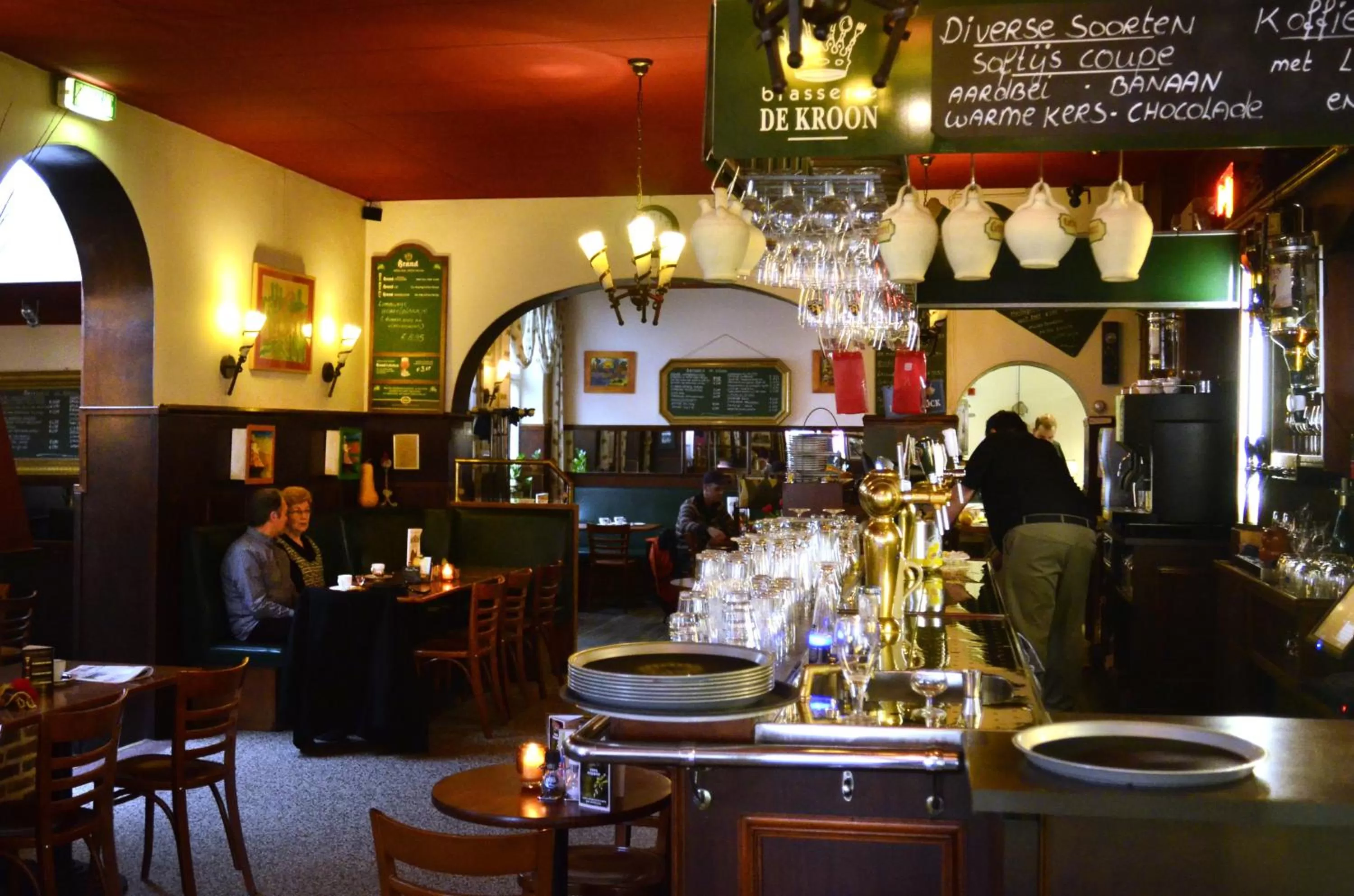 Restaurant/places to eat in Hotel Brasserie de Kroon