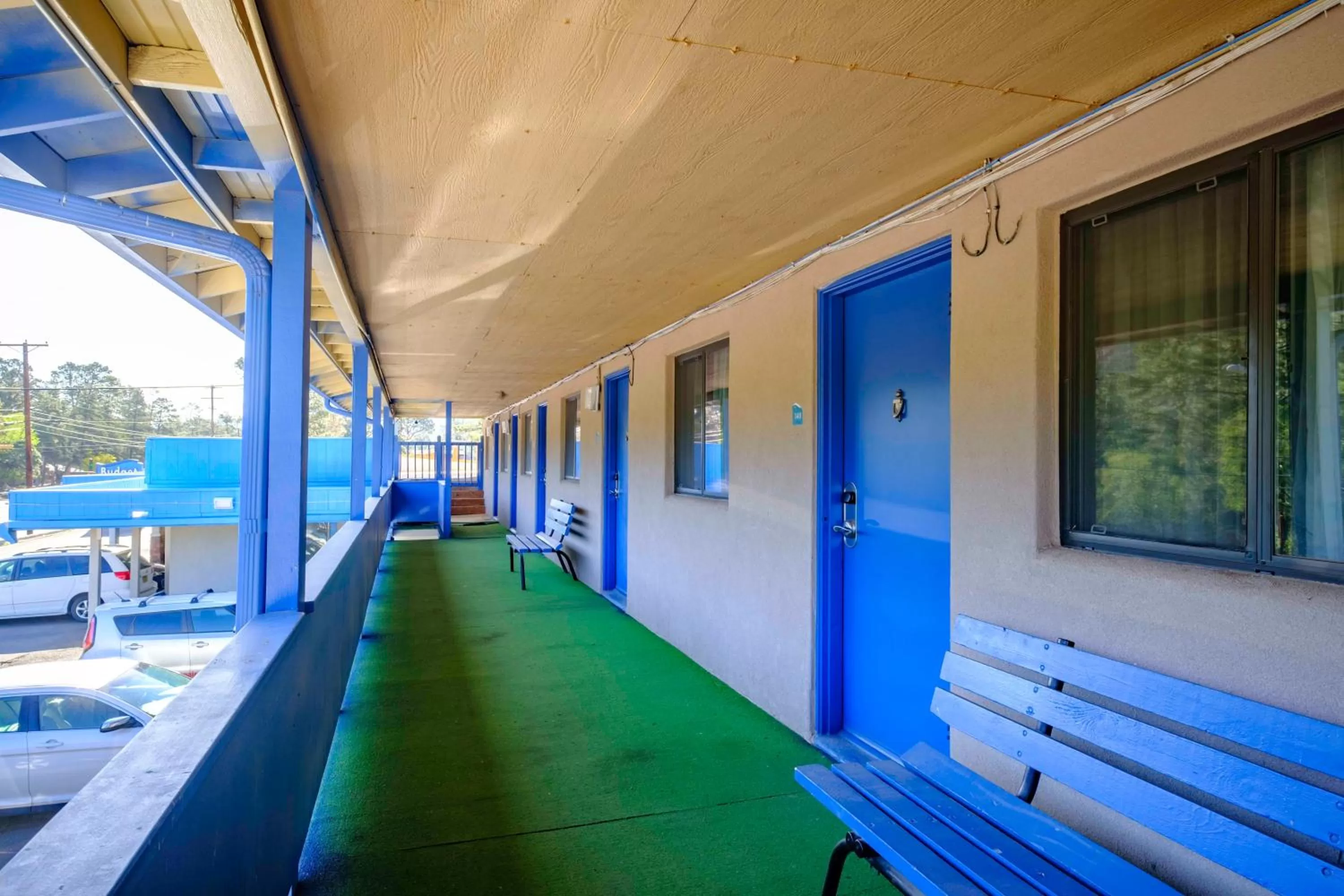 Patio in Budget Lodge