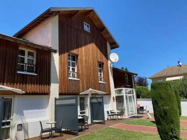 Facade/entrance in Casino Circus d'Allevard