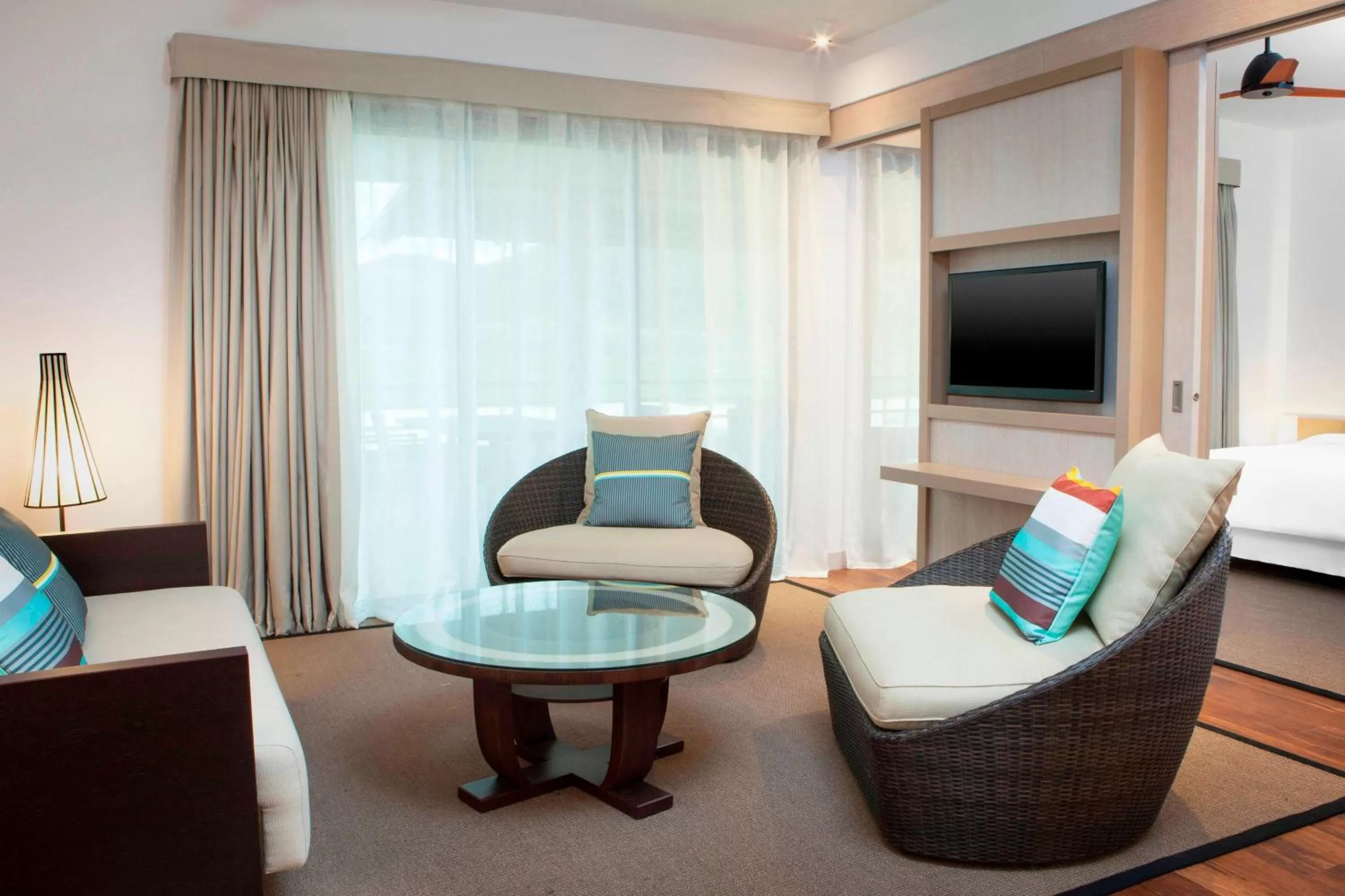 Lounge or bar in Sheraton New Caledonia Deva Spa & Golf Resort