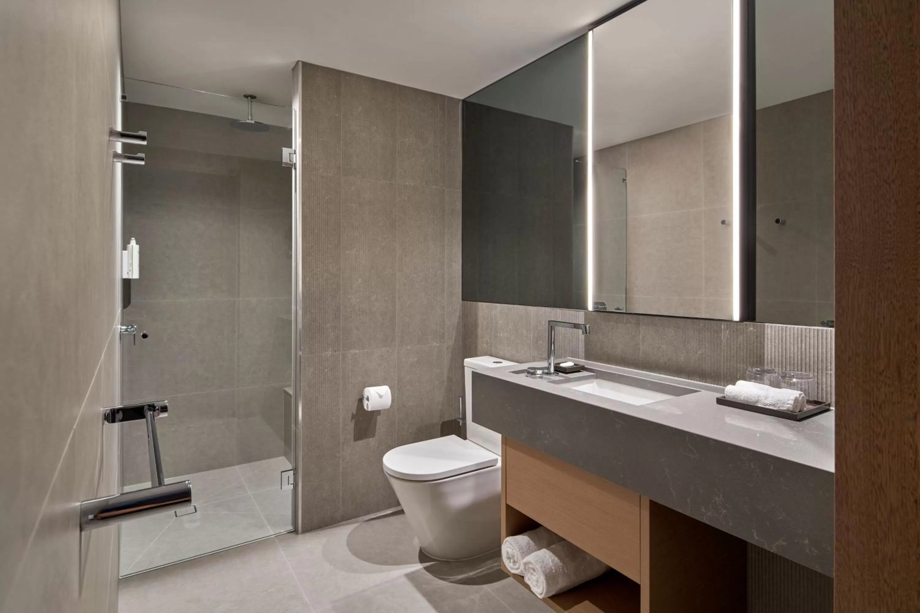 Bathroom in Courtyard by Marriott Melbourne Flagstaff Gardens