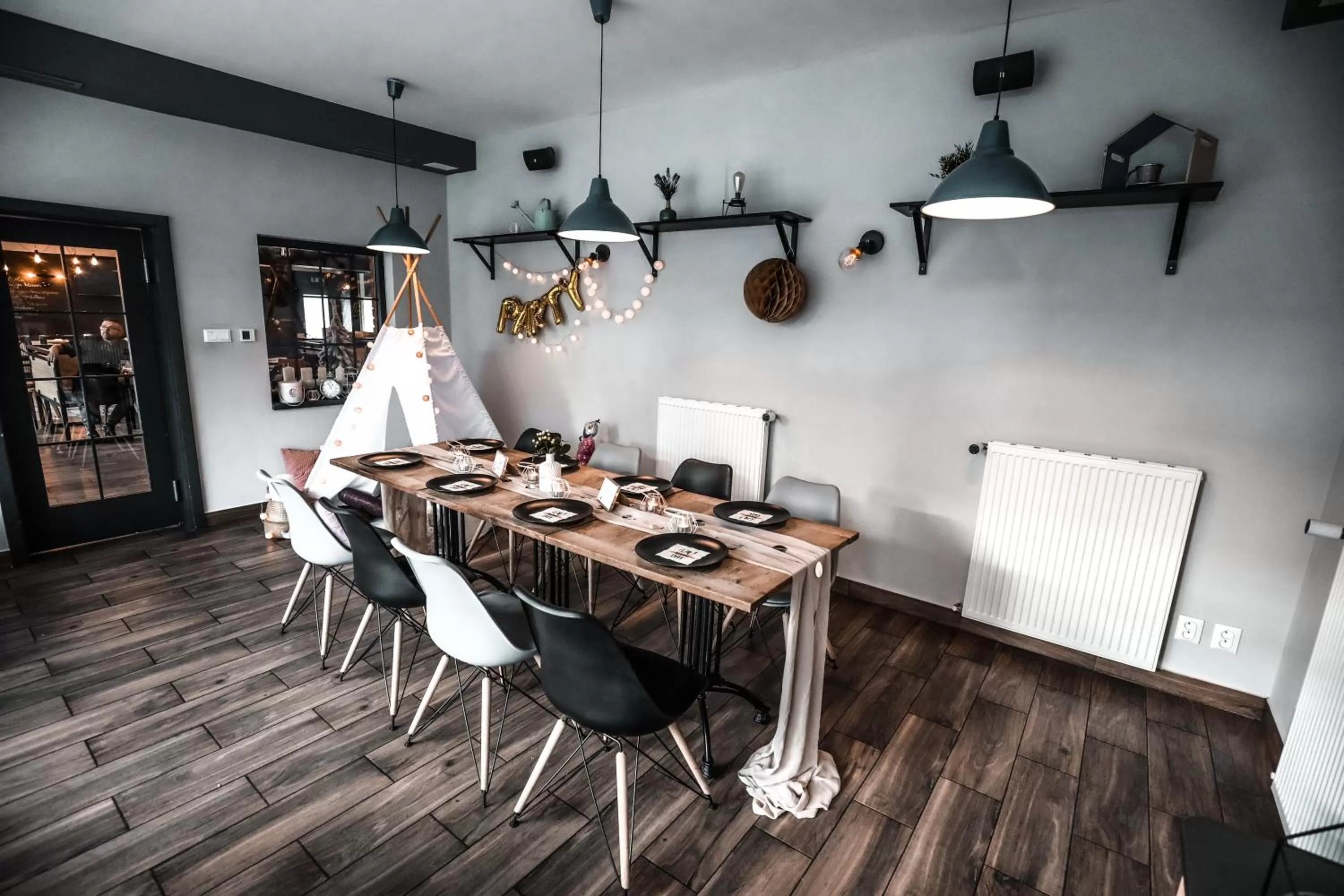 Dining area in Dubno Eat & Sleep