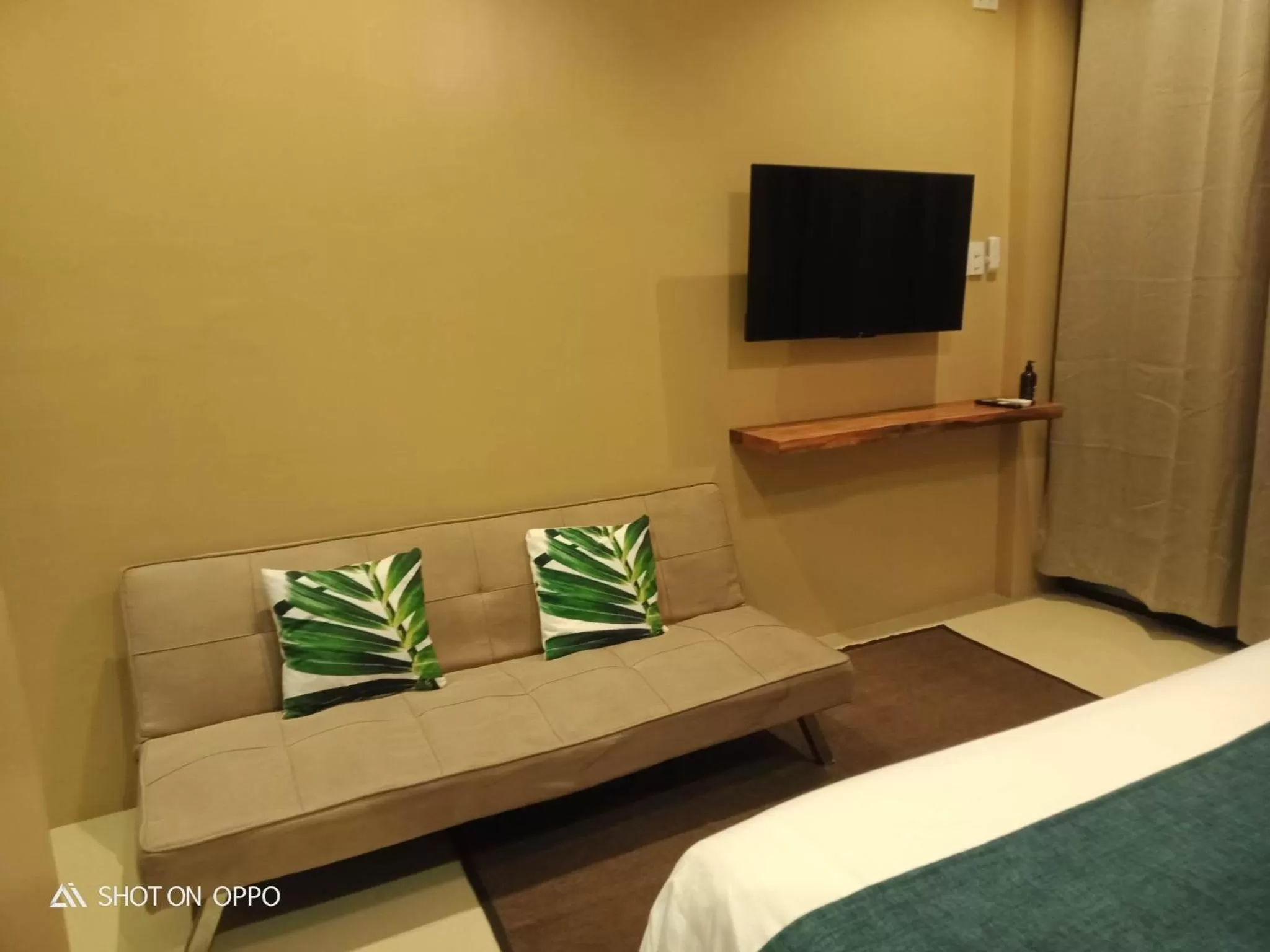 Bed in Southseas Beach Resort and Dive Center