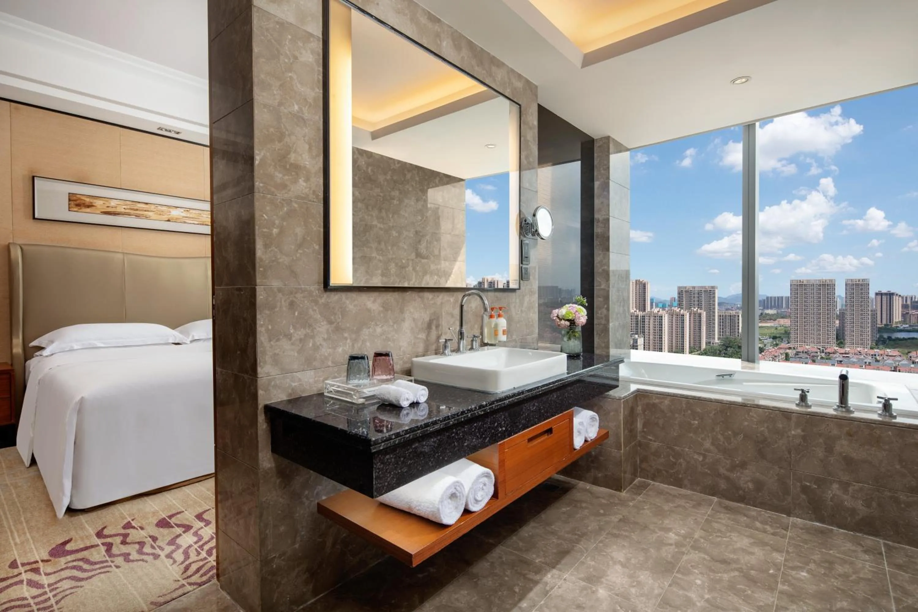 Photo of the whole room, Bed in Crowne Plaza Huizhou by IHG