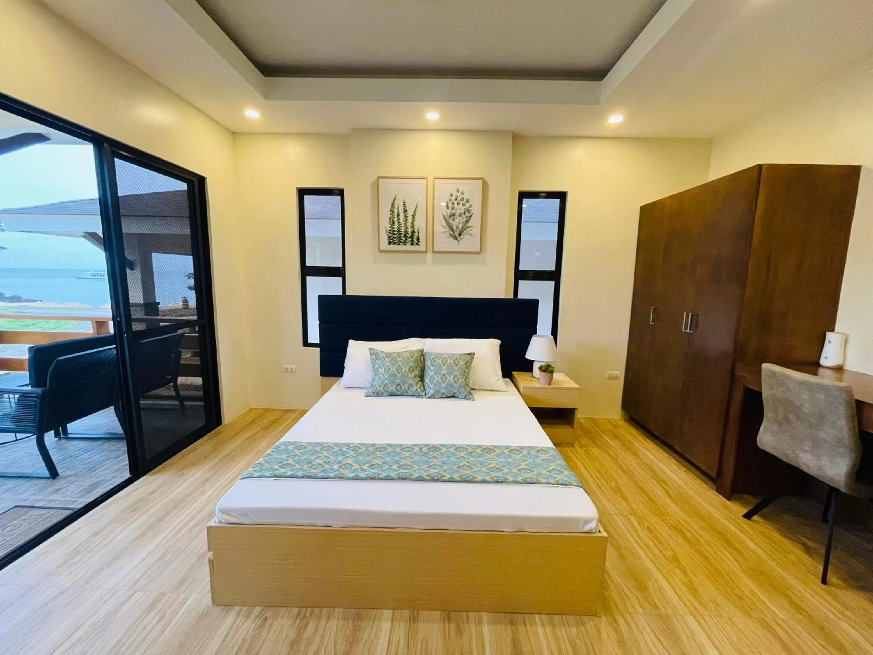 Bed in FIG Sunset View Resort