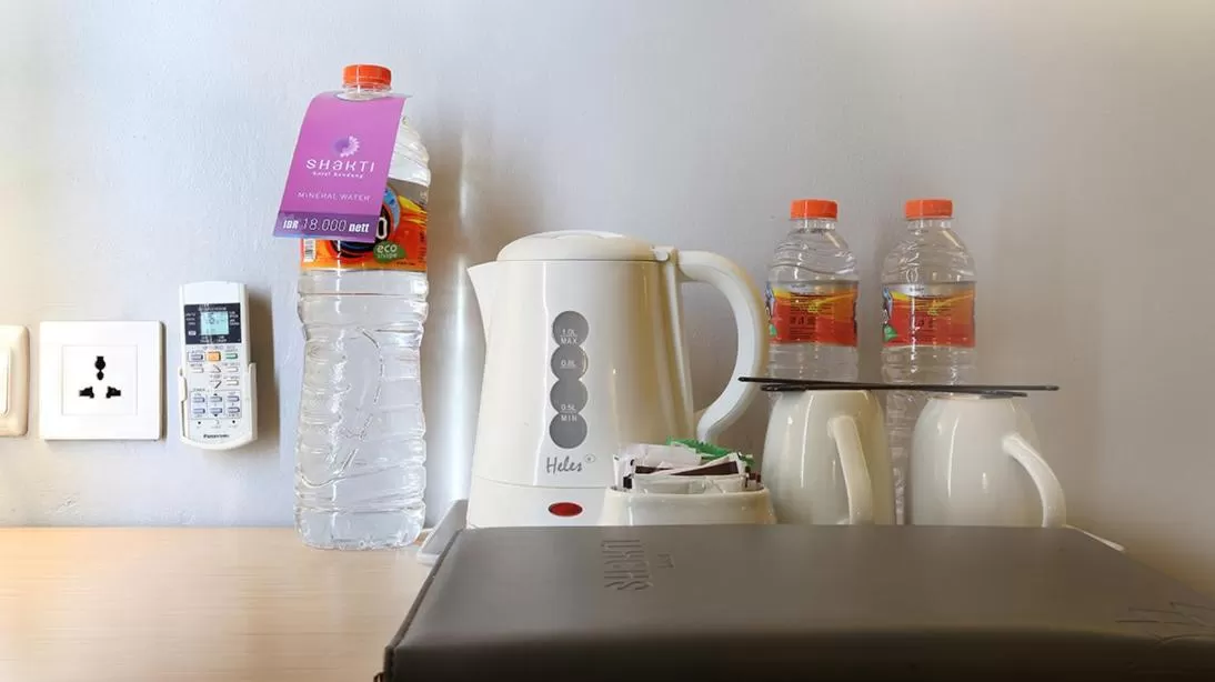 Coffee/tea facilities in Shakti Hotel Bandung