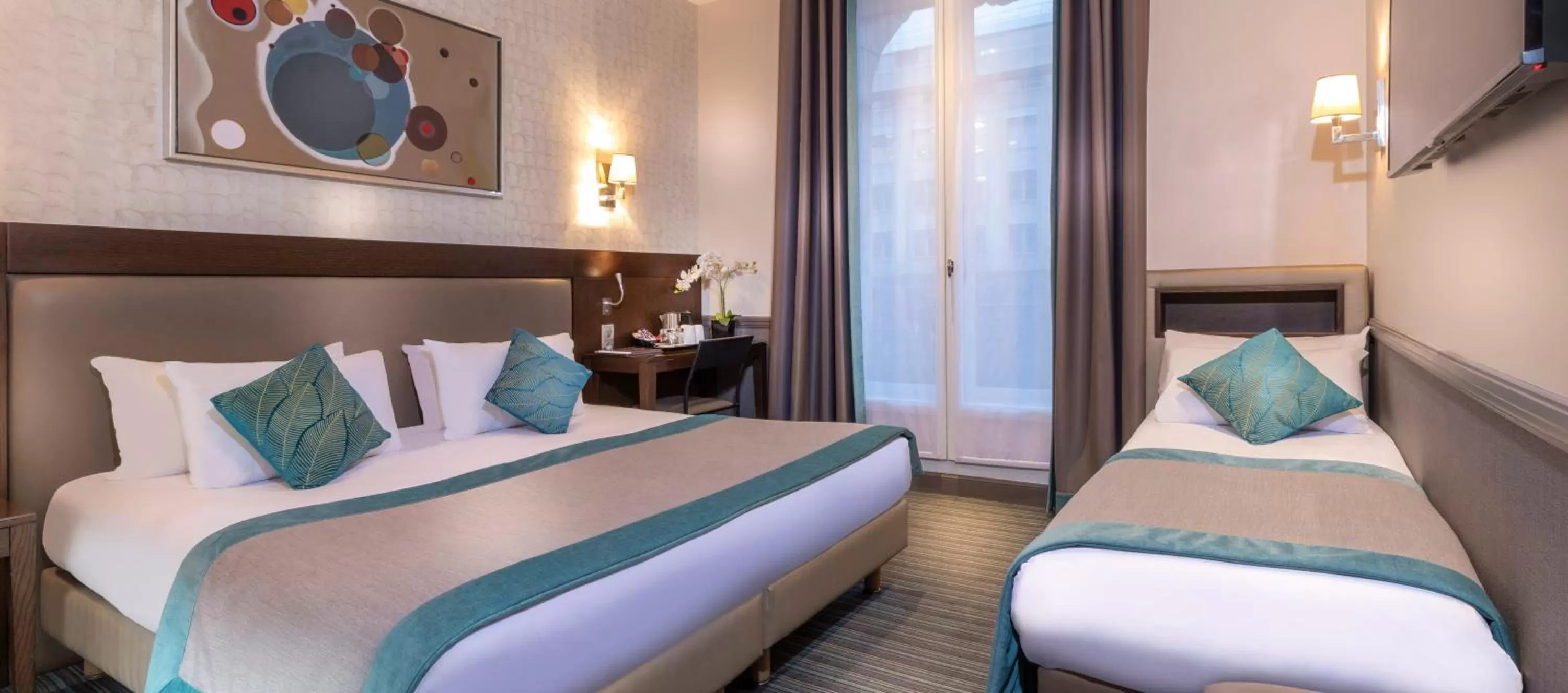 Bed in Elysées Ceramic