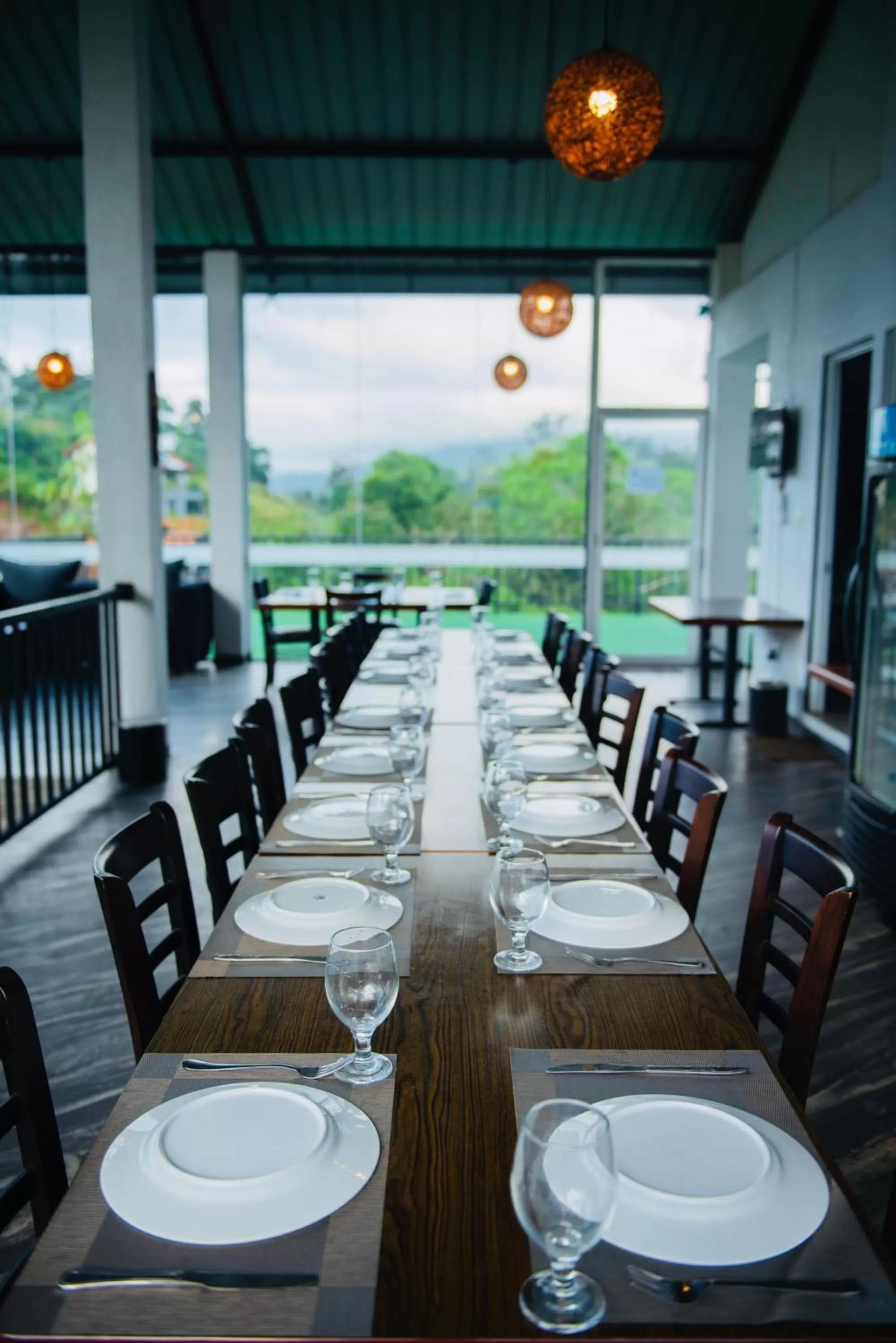 Restaurant/places to eat in 49 Ella