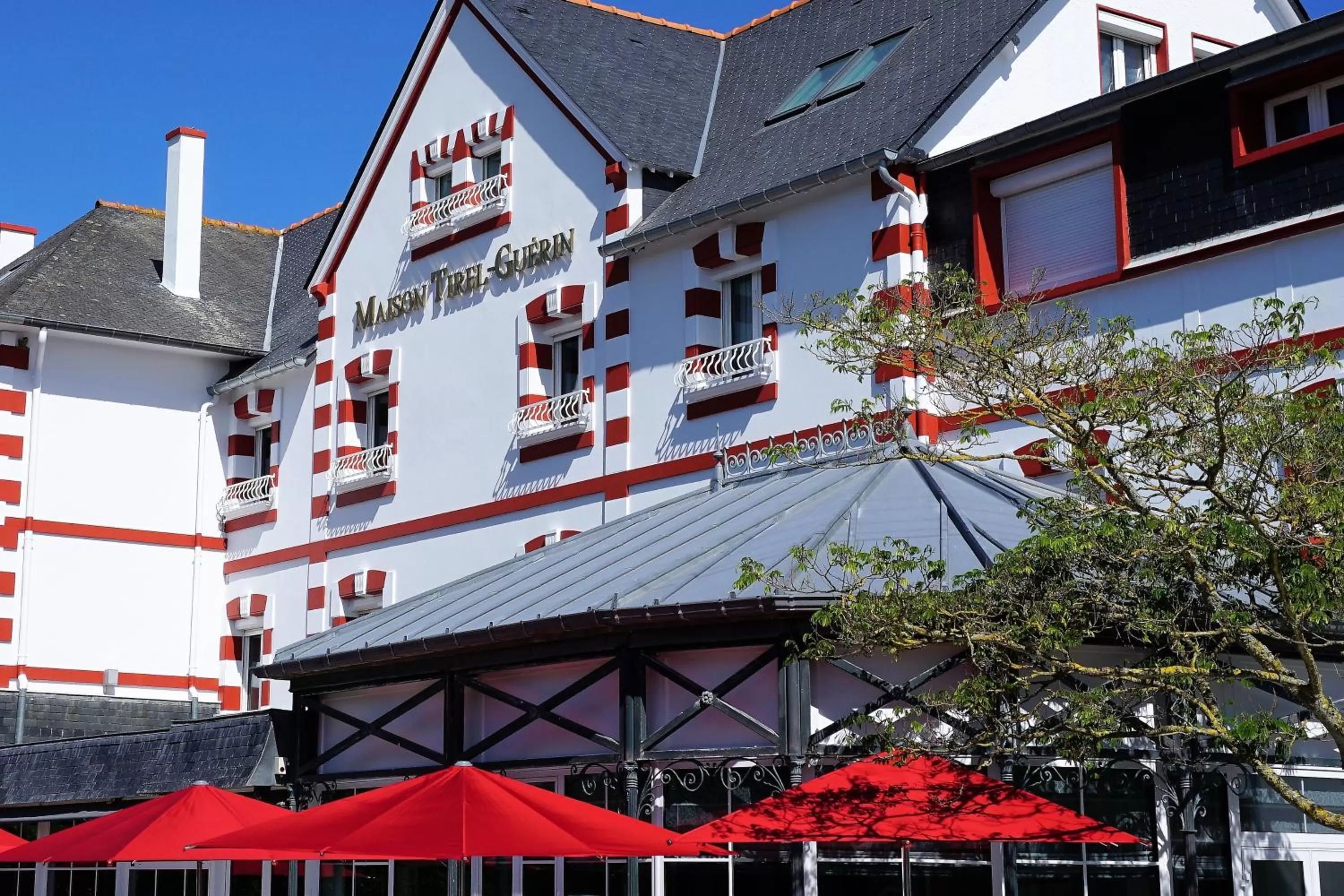 Property building in Domaine du Limonay, The Originals Collection