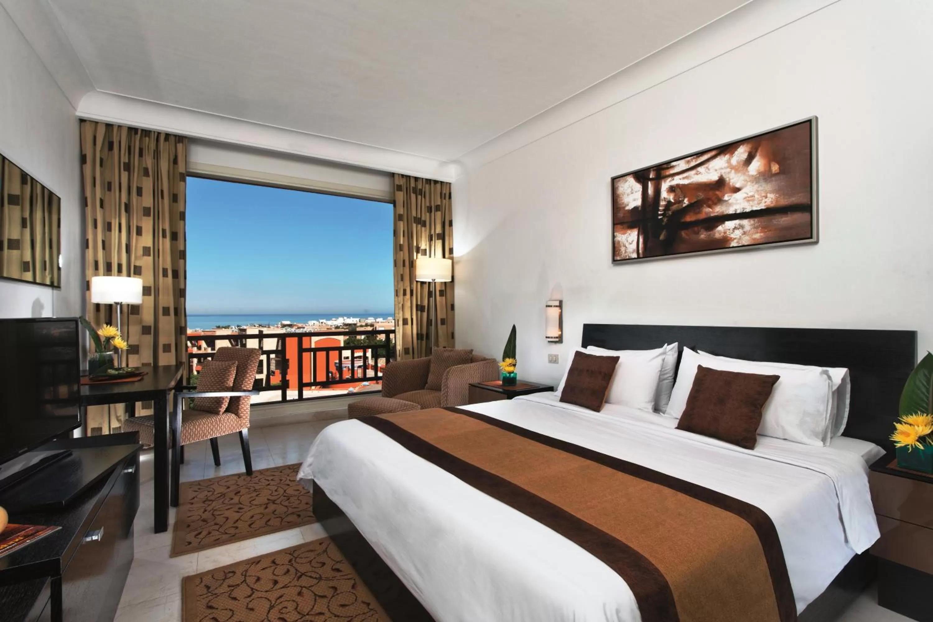 Bed in Mövenpick Resort El Sokhna