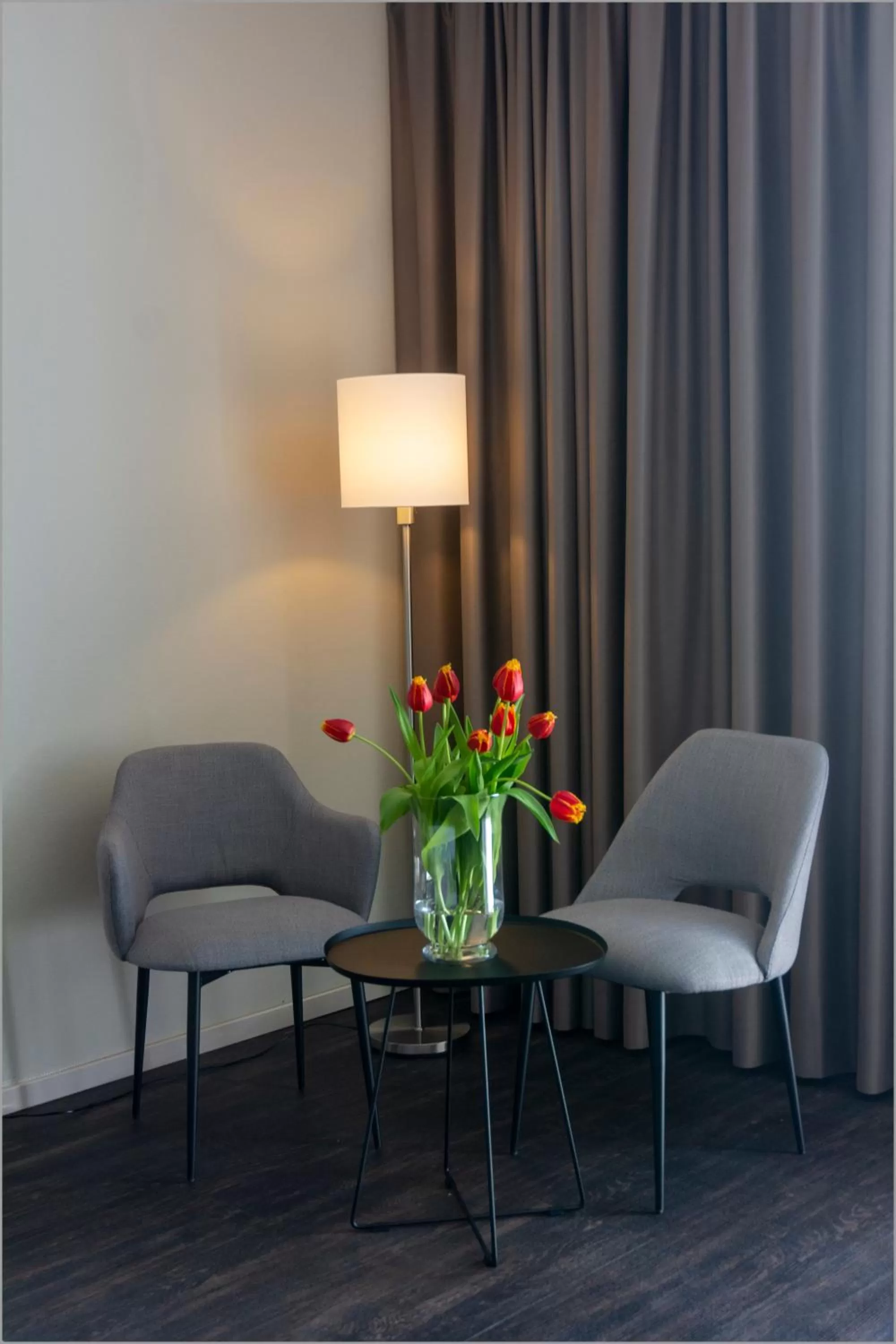 Seating area in Fletcher Hotel Restaurant De Gelderse Poort