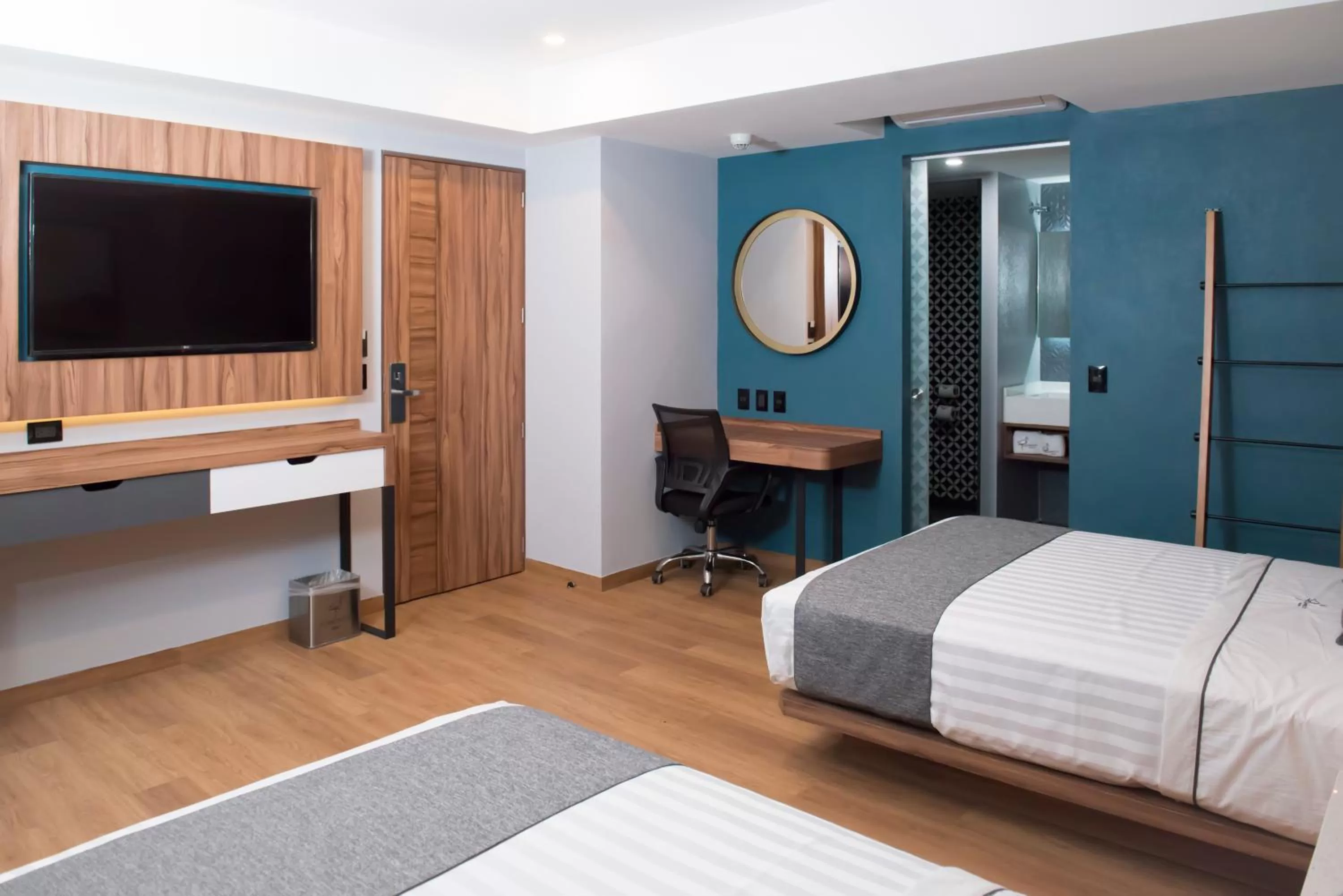 Photo of the whole room, Bed in Hotel Flamencos Centro Histórico