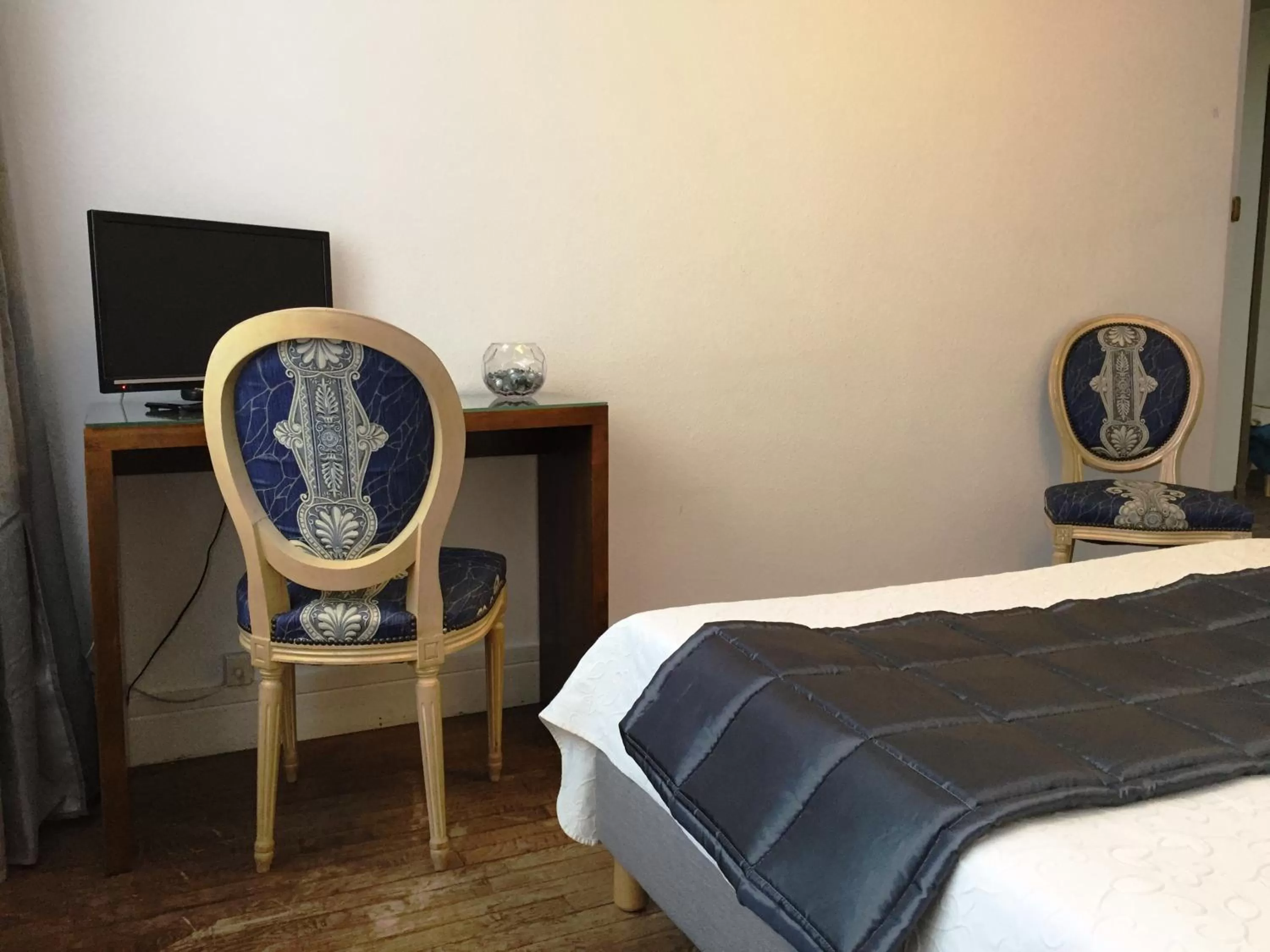 Bed in Résidence et Chambres d'Hôtes de La Porte d'Arras