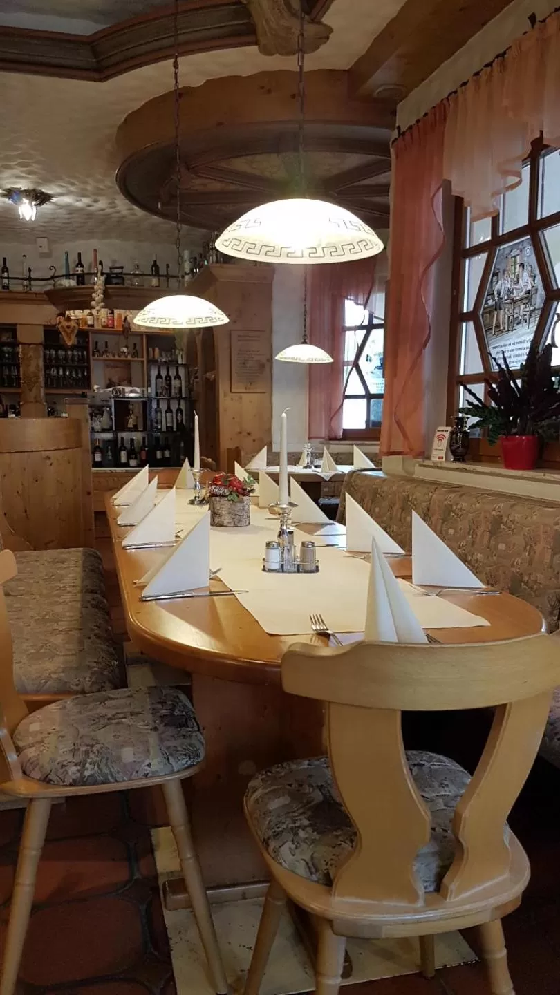 Restaurant/places to eat in Hotel Restaurant Paelzer-Buwe