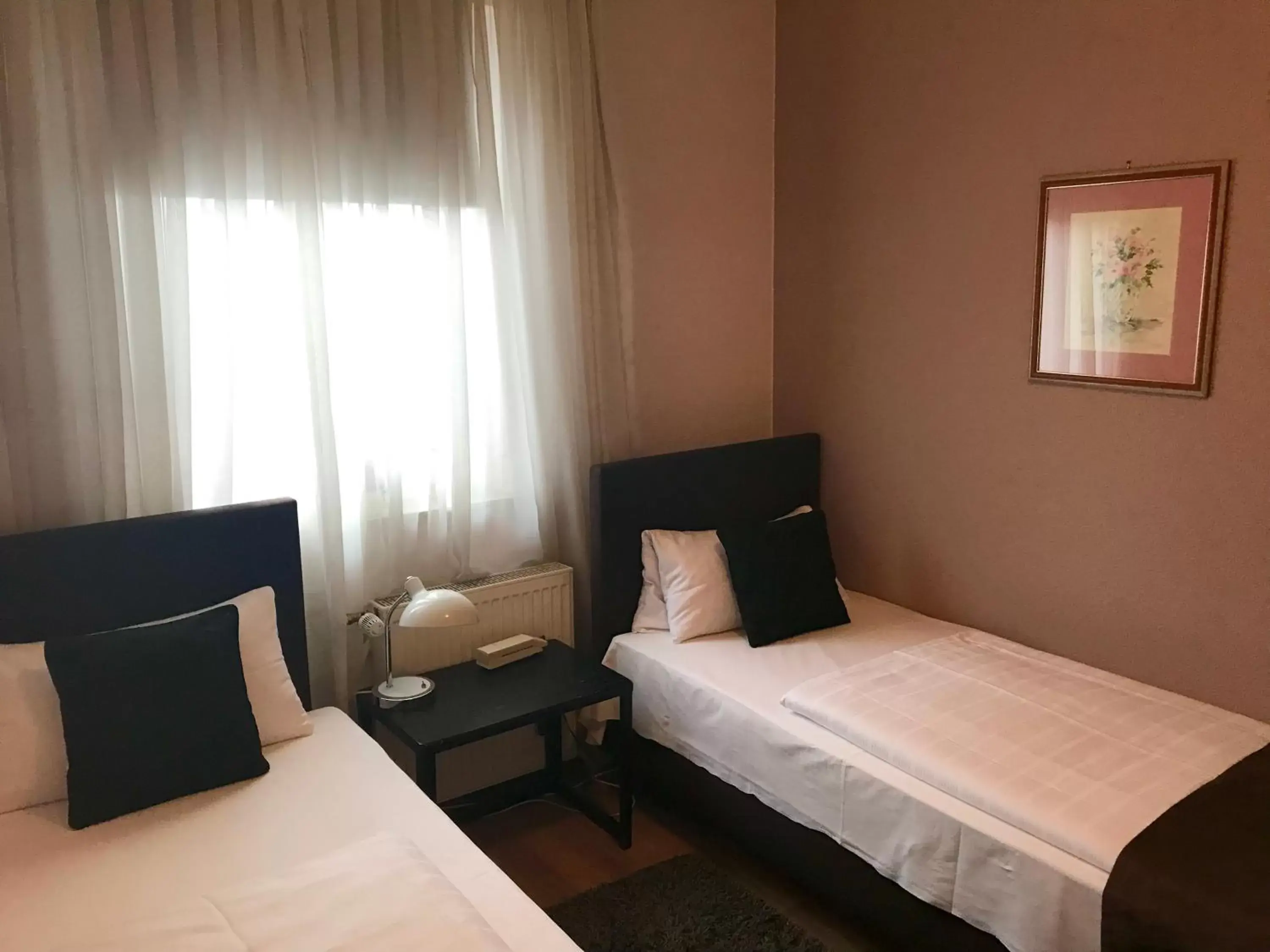 Standard Twin Room in Waldhotel "Peter aufm Berge" Standard Twin Room in Waldhotel "Peter aufm Berge"