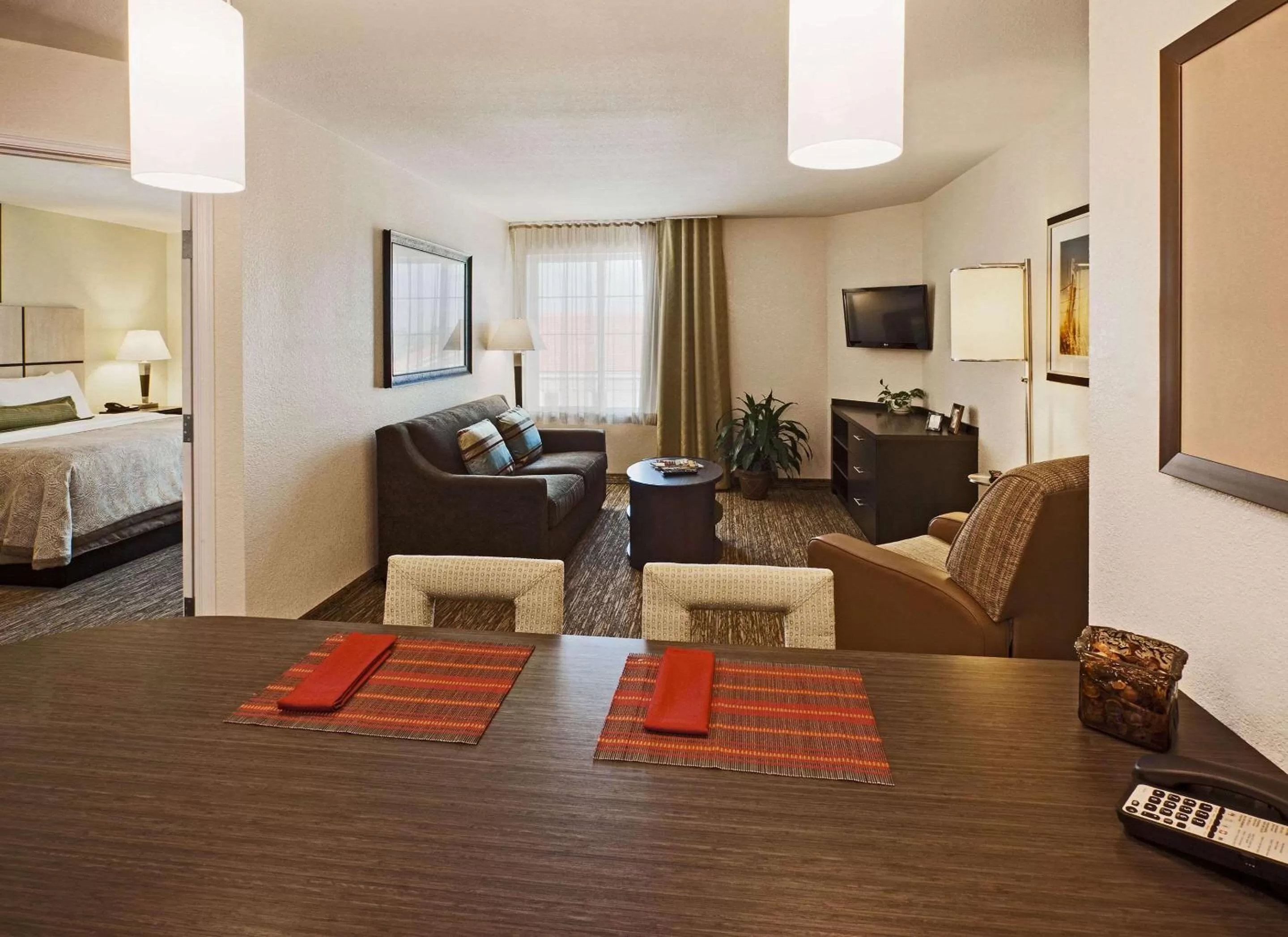 Bedroom, Bed in MainStay Suites- Kansas City Overland Park