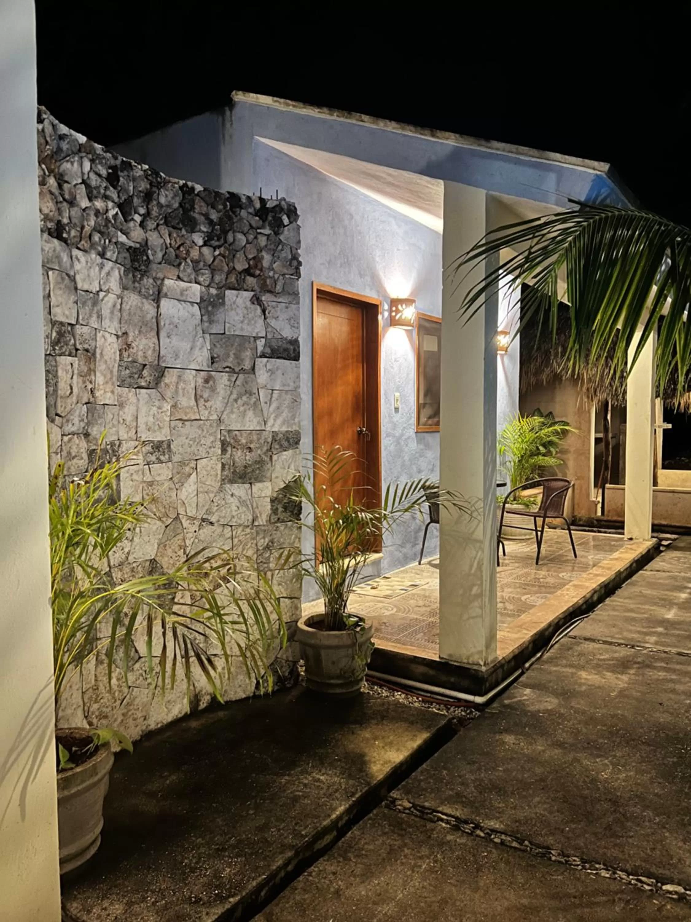 Night in CASA VICTORIA