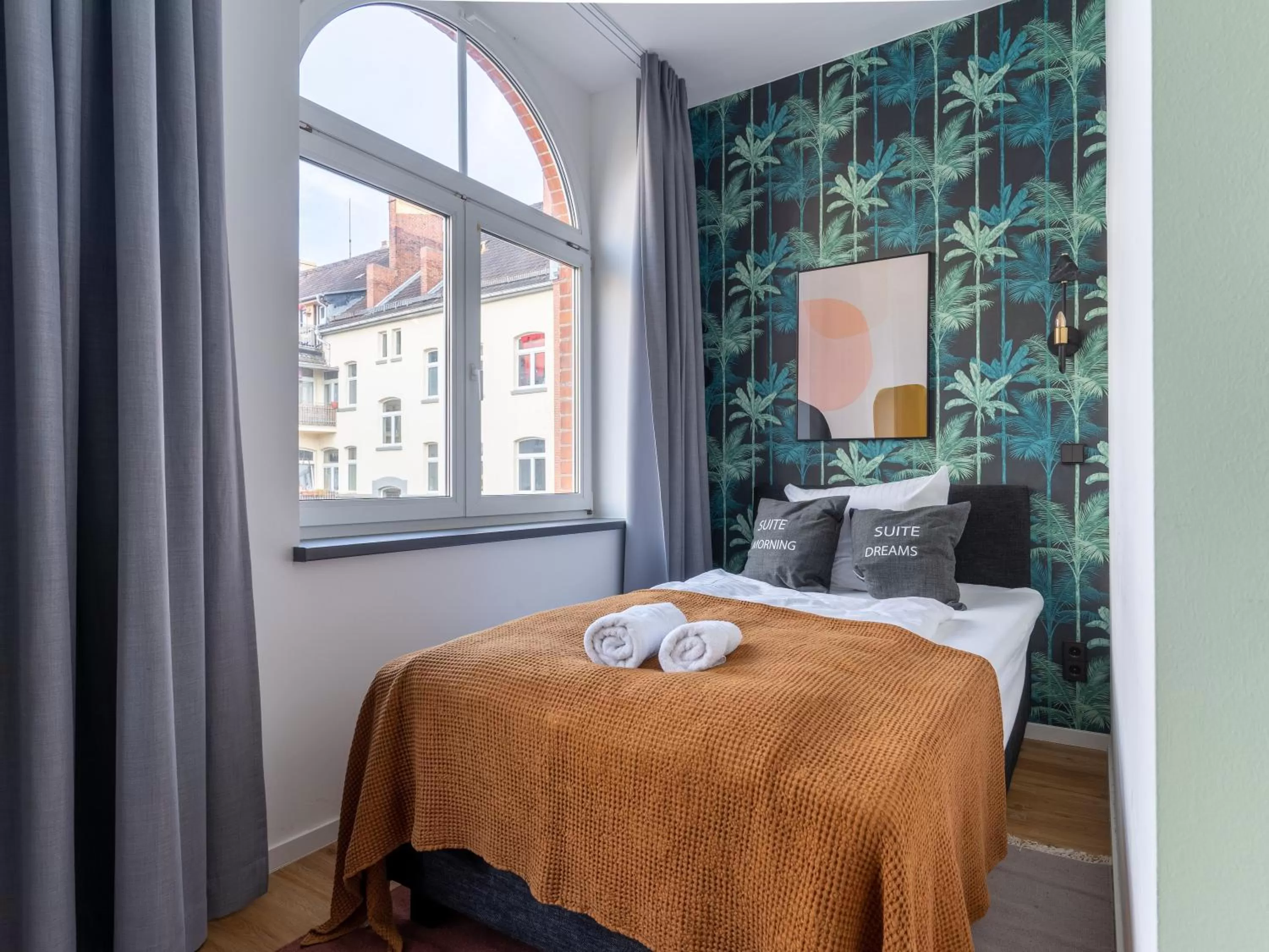 Bed in Limehome Erfurt Schmidtstedter Straße