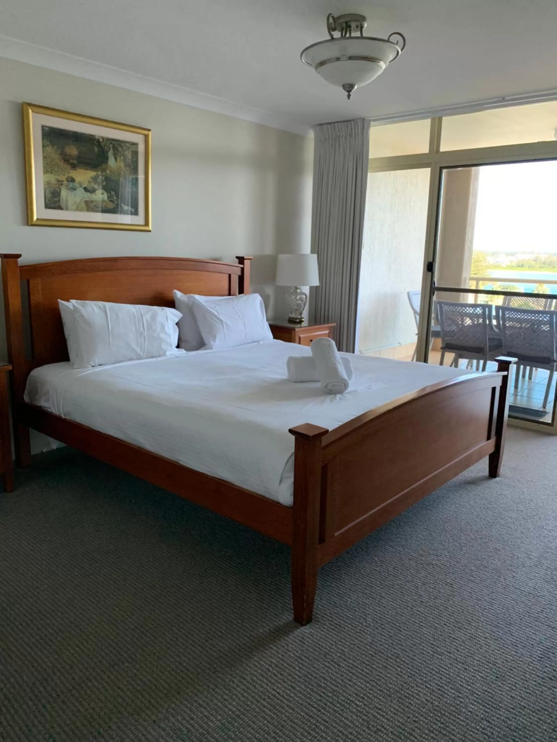 Bed in Northpoint Apartments