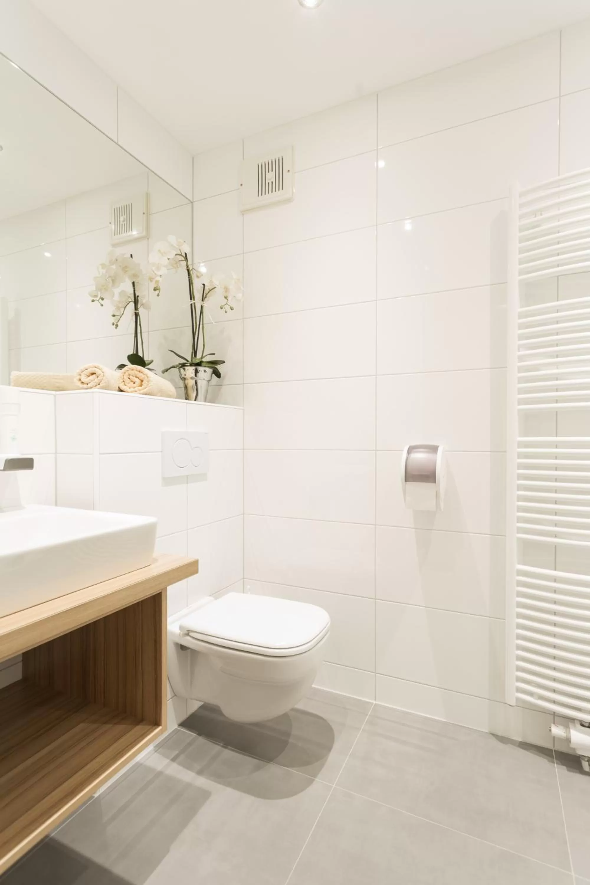 Bathroom in Hotel Restaurant Böck "Roter Hahn"