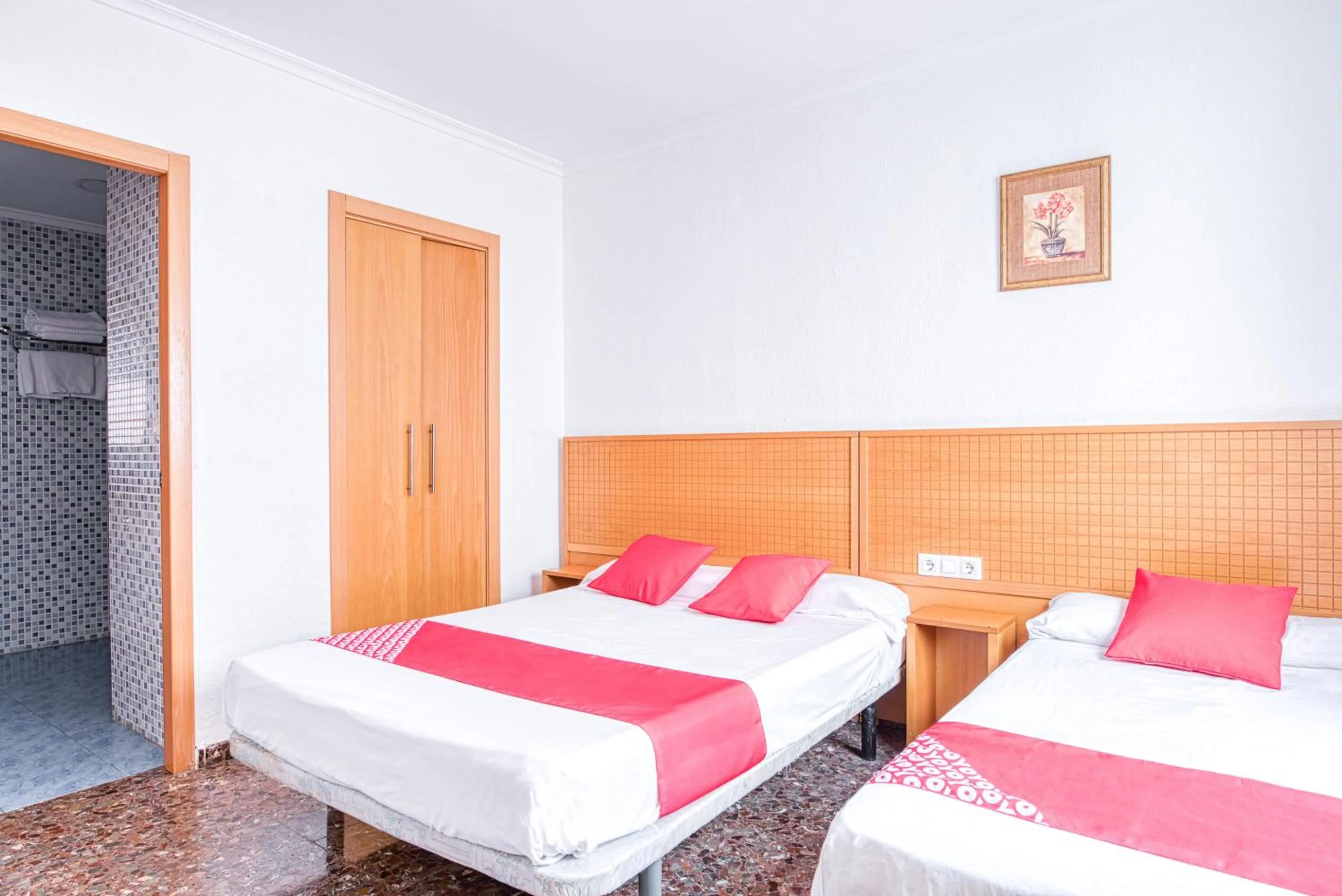 Bedroom, Bed in Hostal Nova Picanya