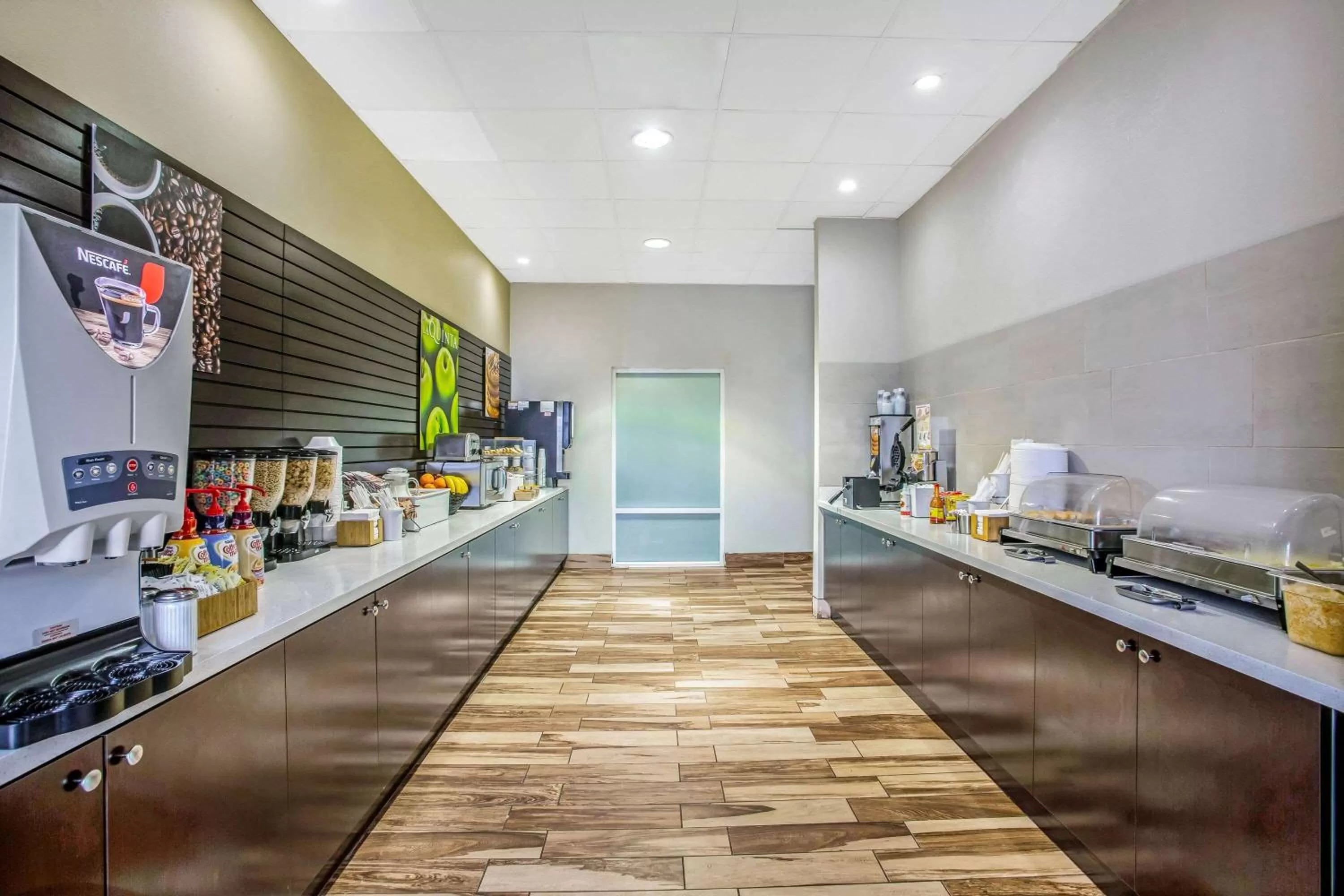 Restaurant/places to eat in La Quinta by Wyndham Karnes City - Kenedy