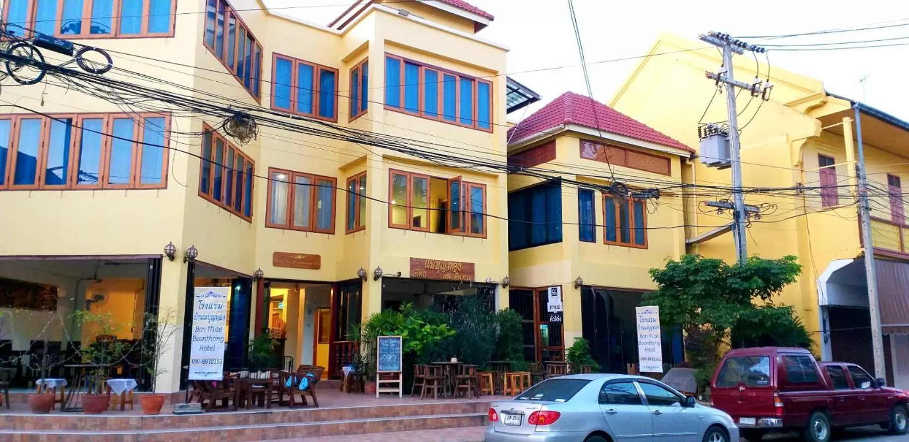 Facade/entrance in Ban Mae Boonthong