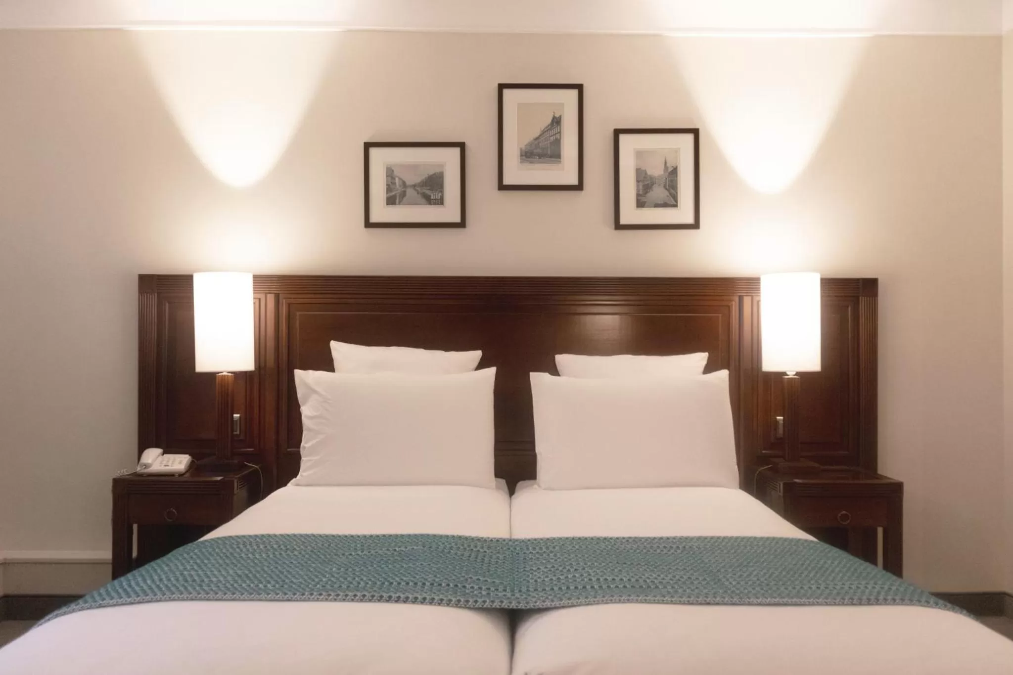 Bedroom, Bed in Hôtel Régent Contades