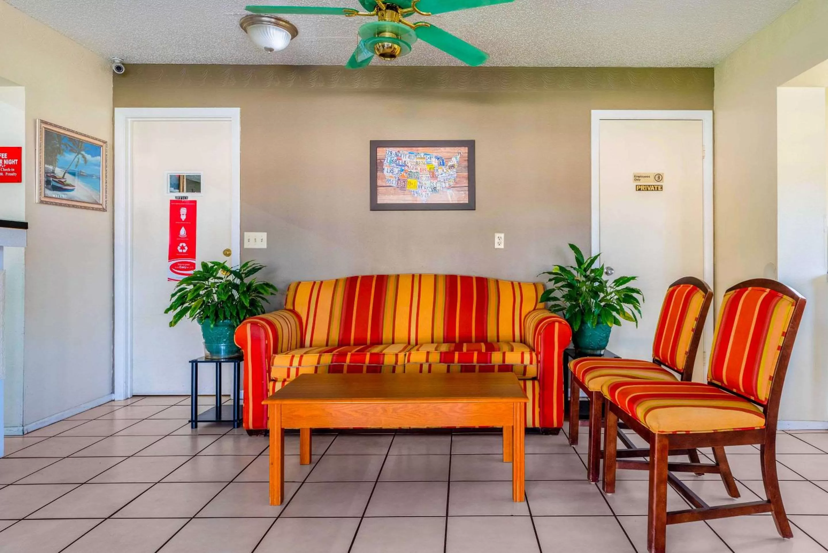 Lobby or reception in Econo Lodge