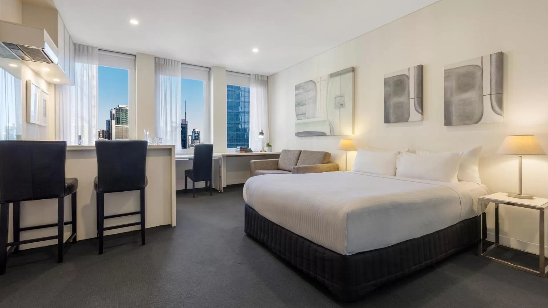 Executive Studio - High Floor - No Housekeeping in Oaks Melbourne on Collins Suites