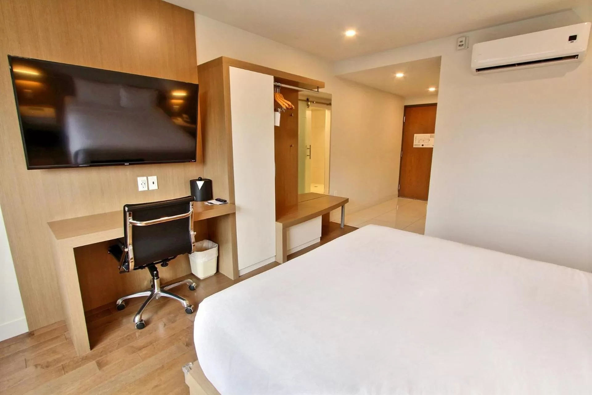 Bed in Hôtel Le Navigateur