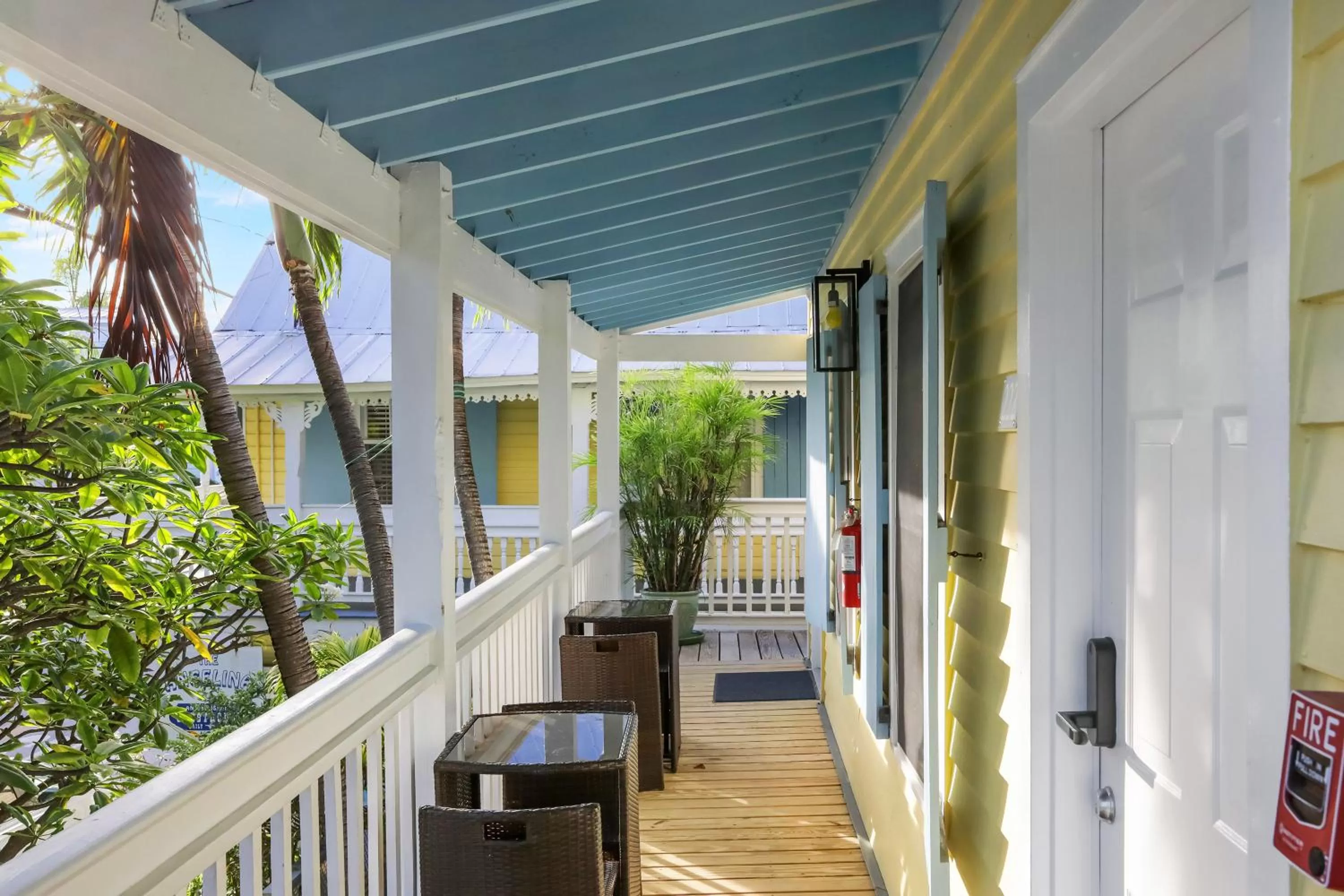 Property building, Balcony/Terrace in Tranquillity