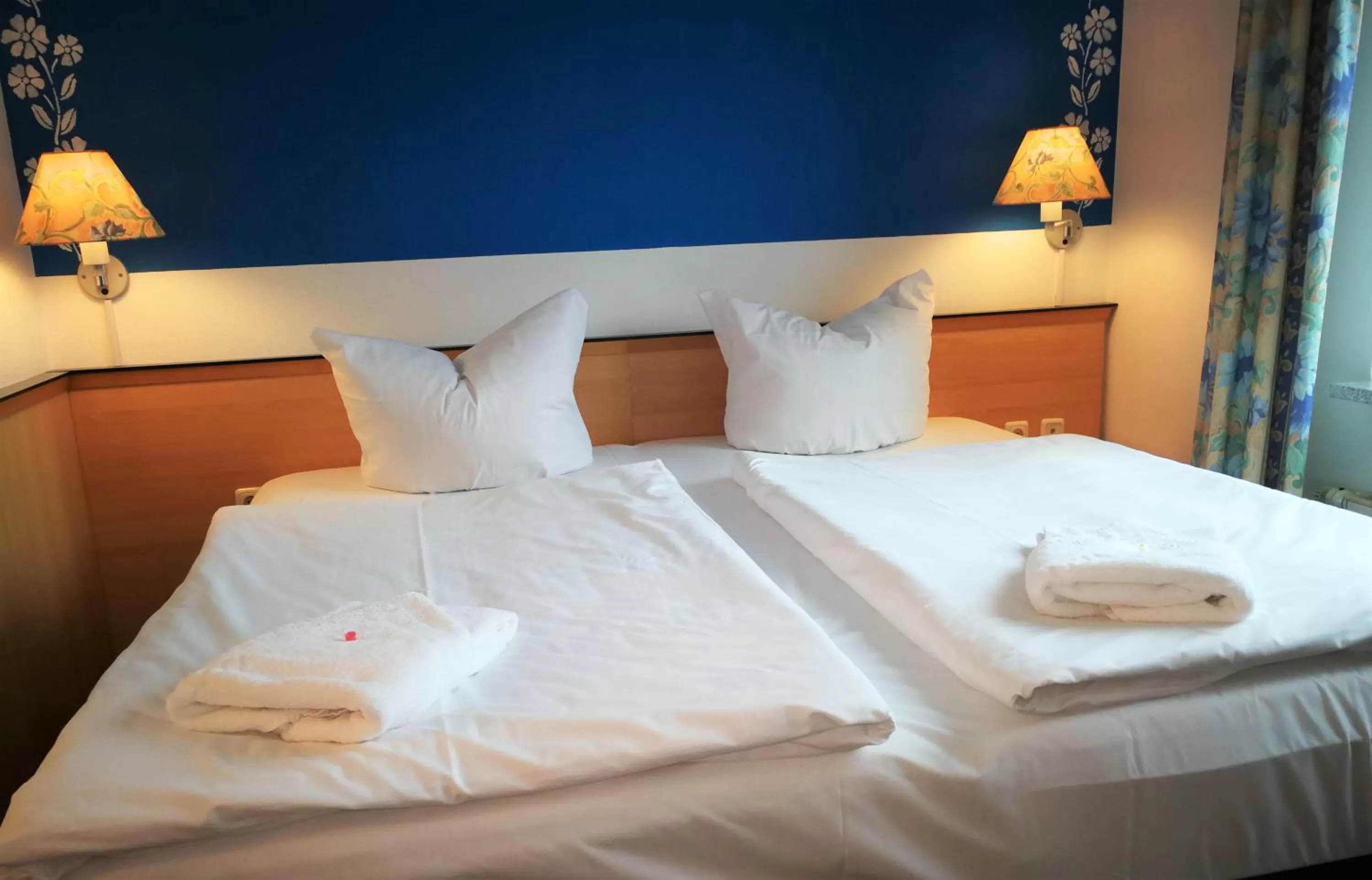 Bed in Hotel NEAR BY