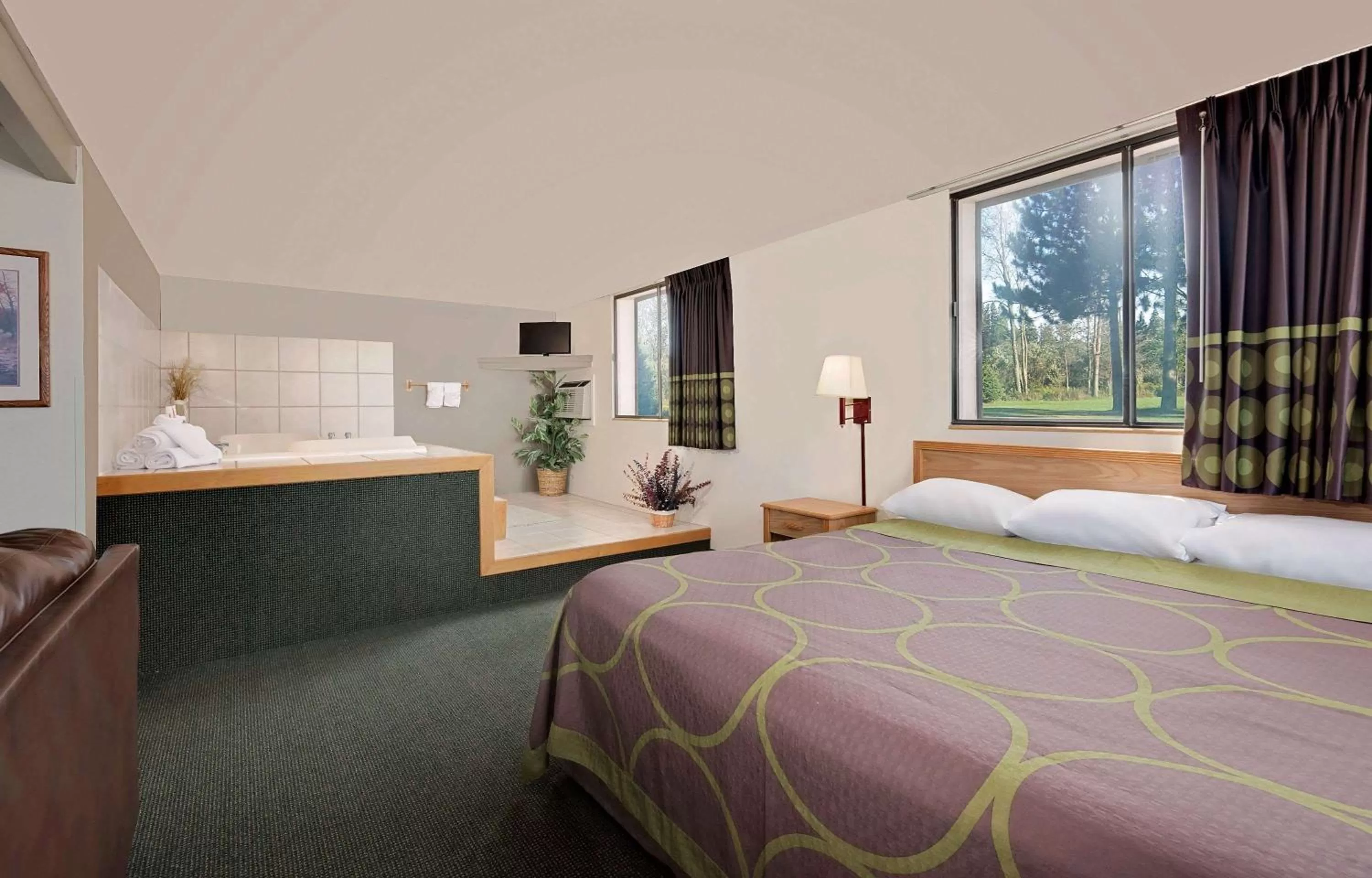Photo of the whole room, Bed in Super 8 by Wyndham Spearfish