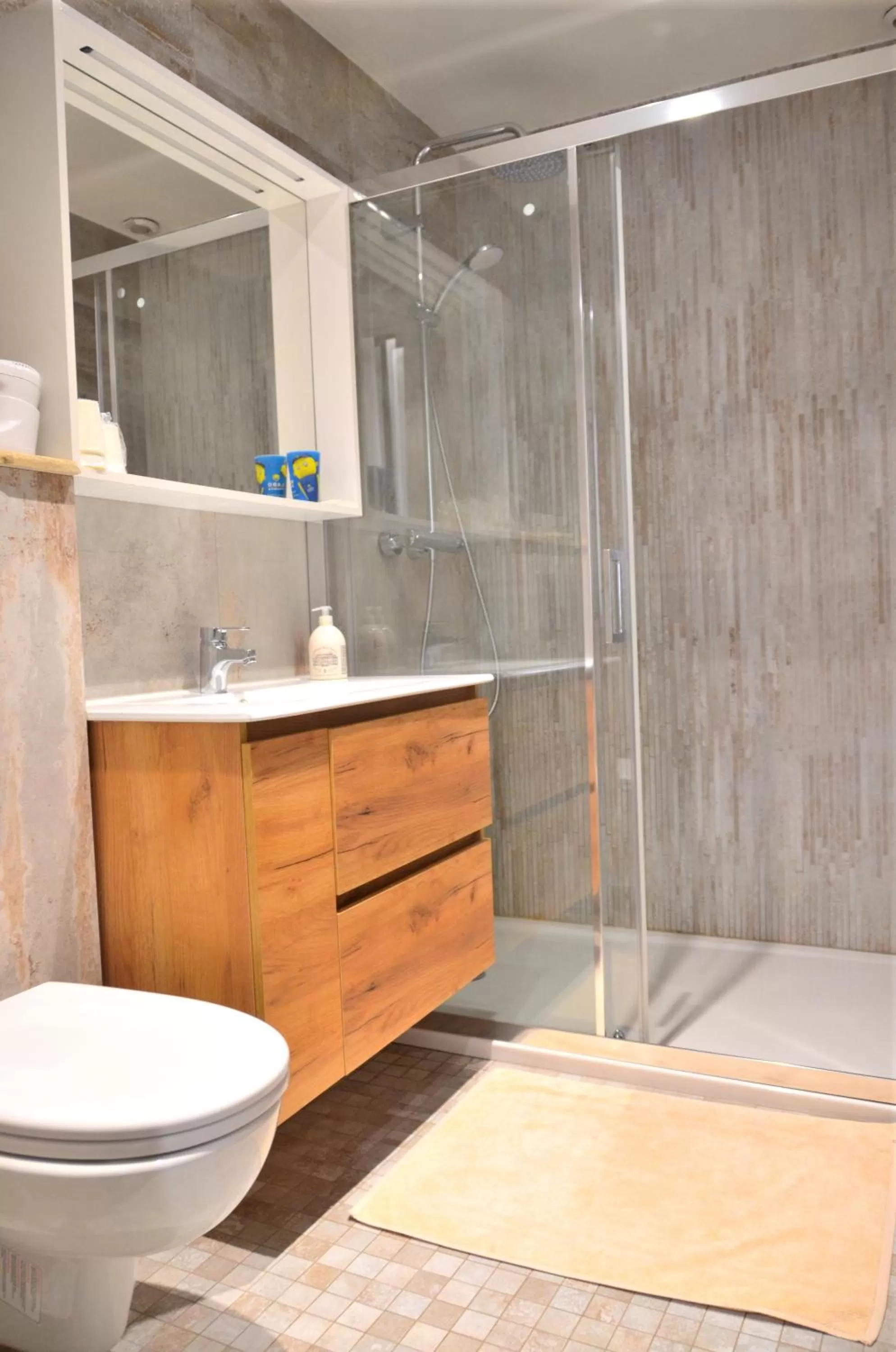 Bathroom in Aux Lys d'Or