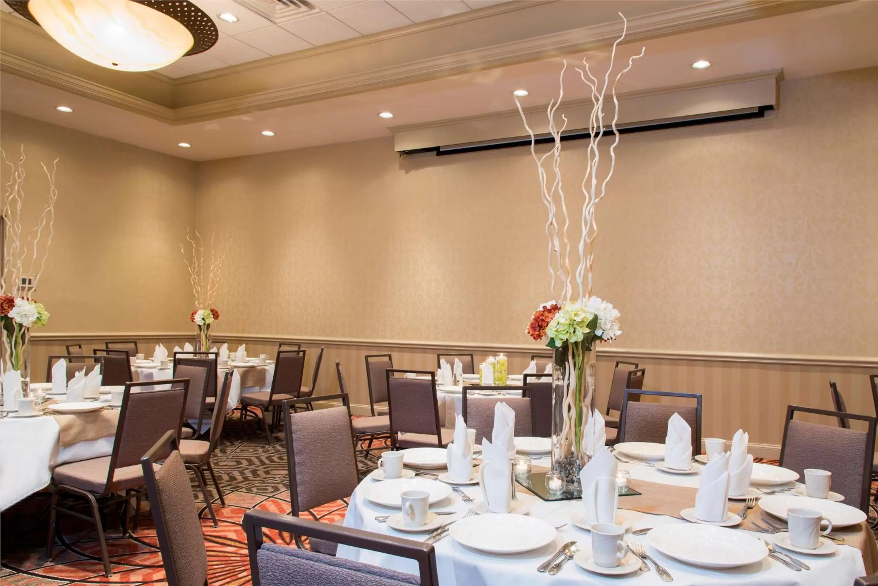 Meeting/conference room in DoubleTree by Hilton Hotel Grand Rapids Airport