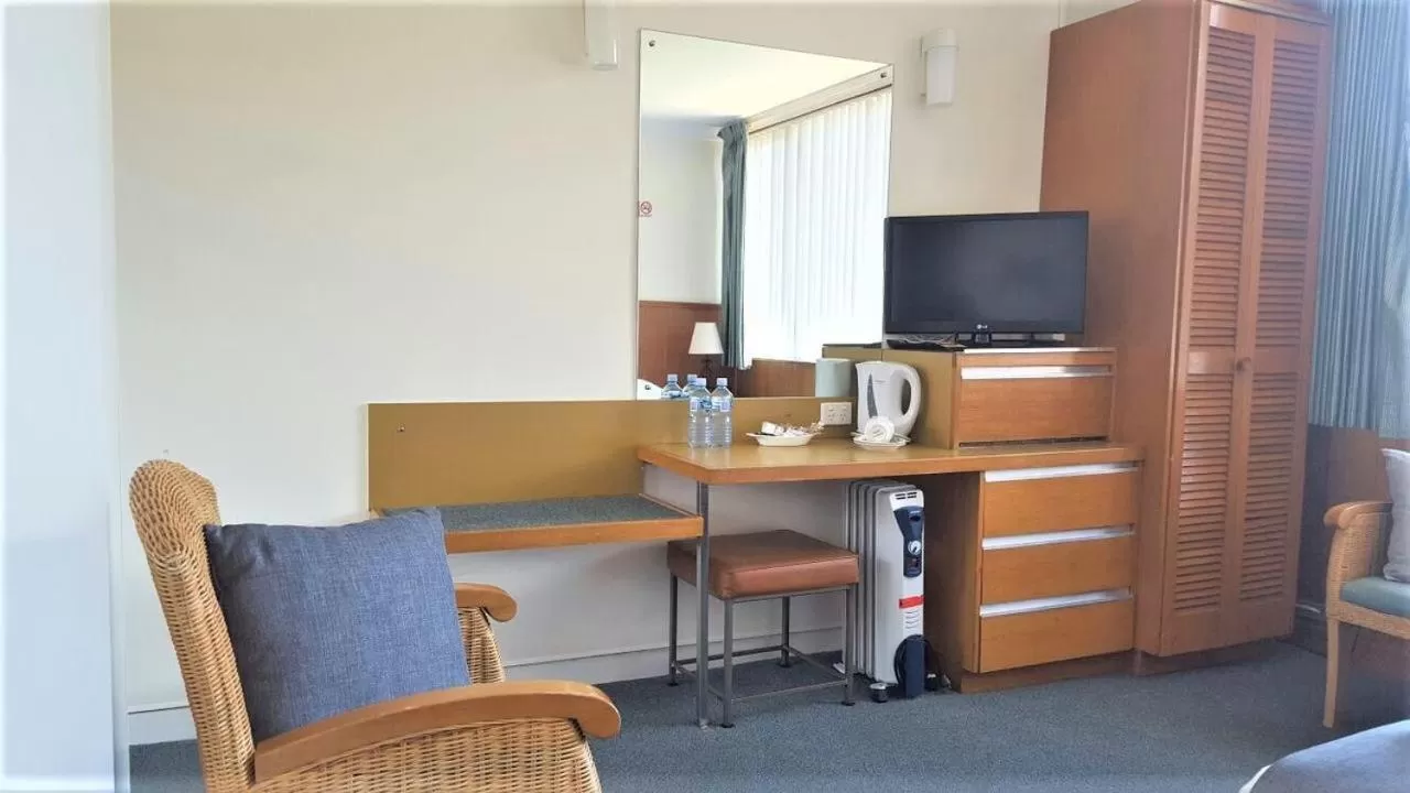 TV/Entertainment Center in Mt Lyell Motor Inn