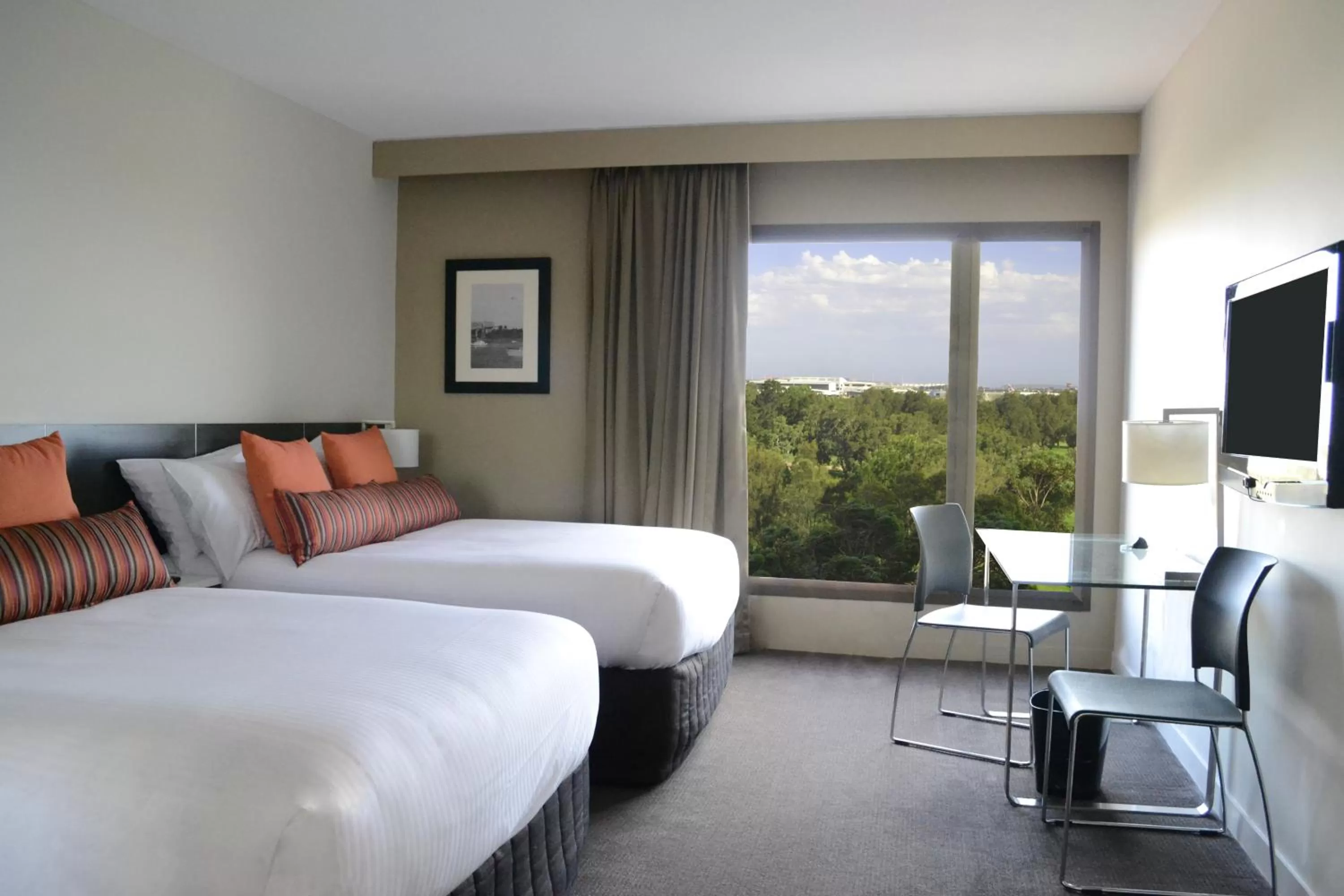 Photo of the whole room, Bed in Novotel Sydney International Airport