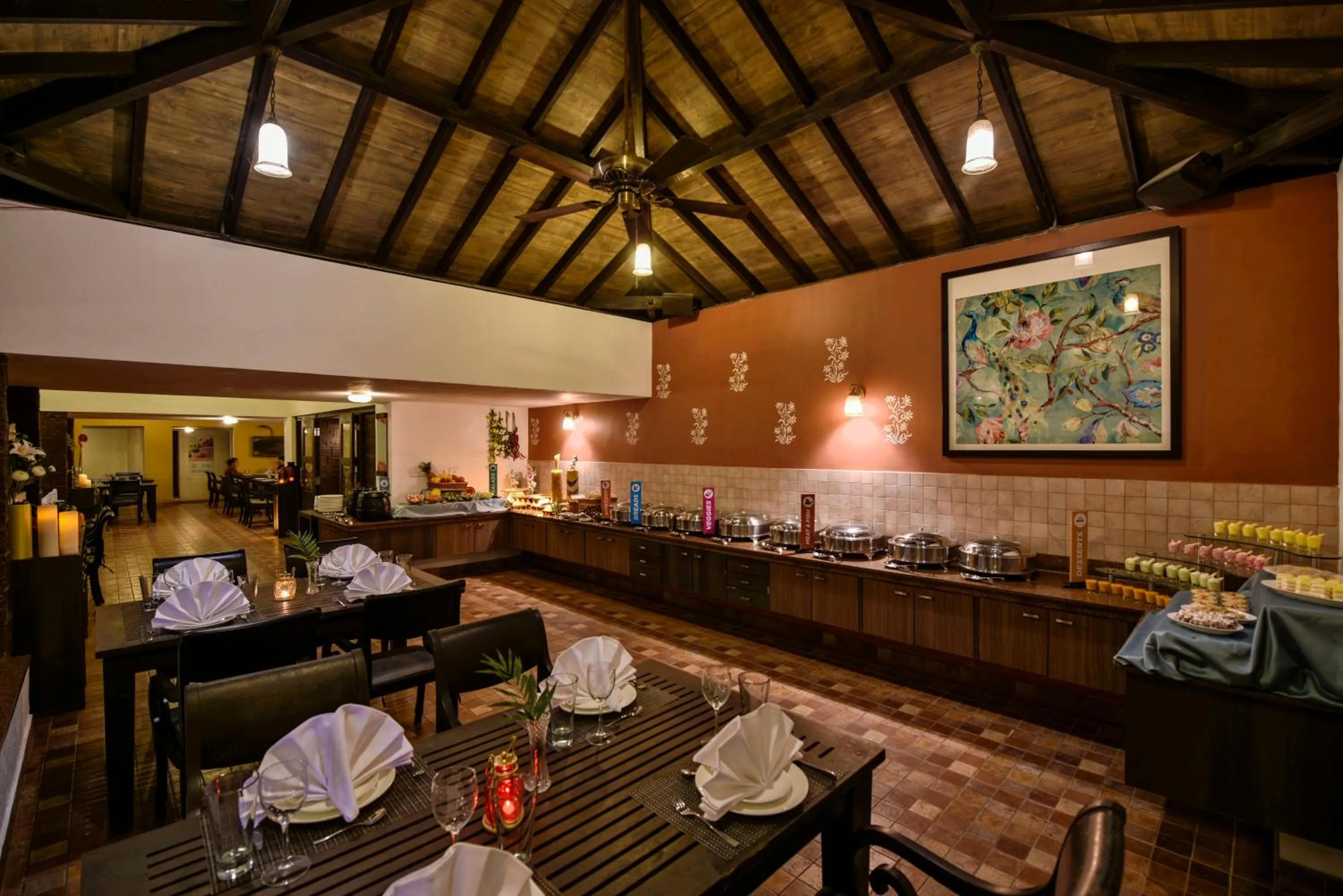 Restaurant/places to eat in The Fern Samali Resort