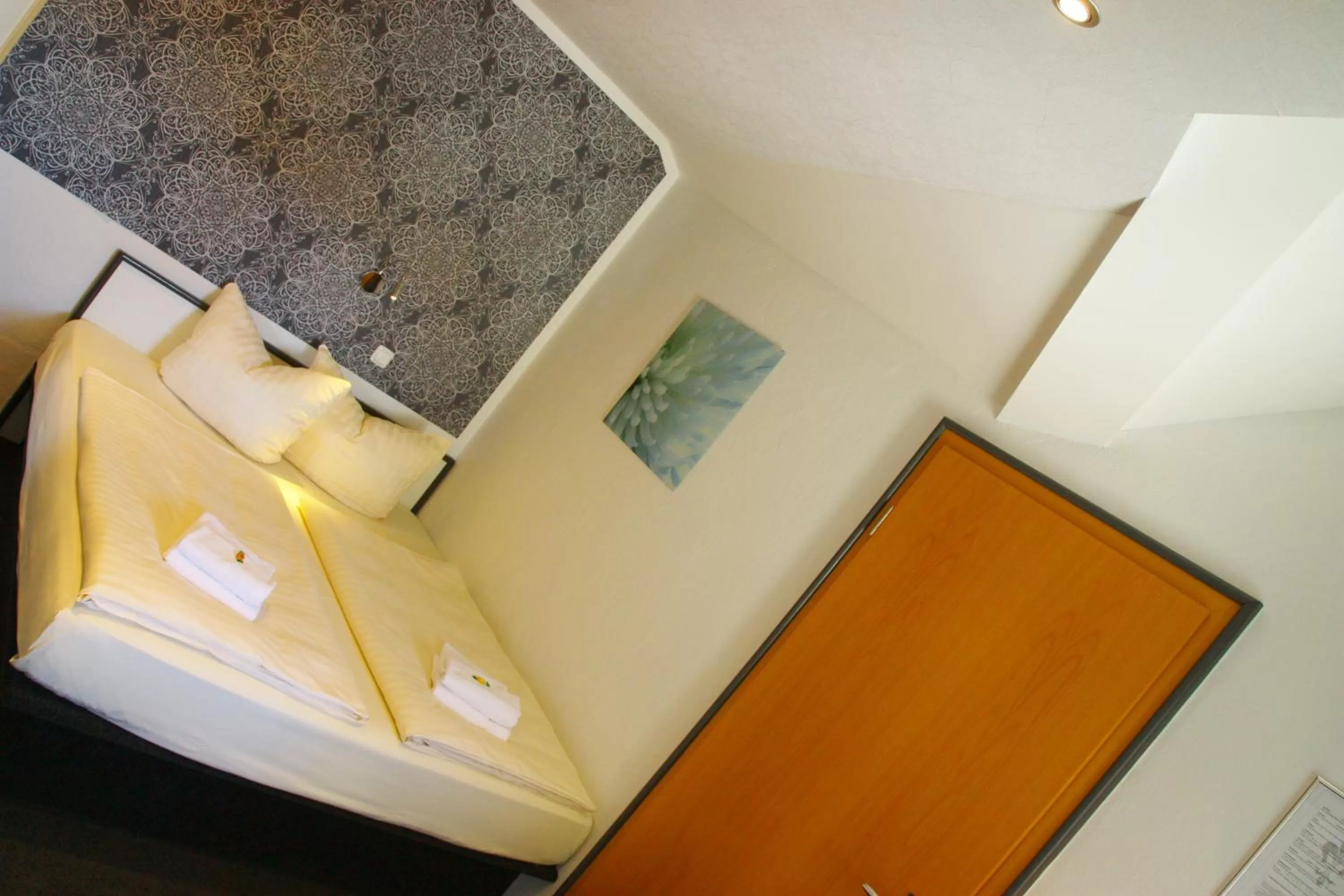 Photo of the whole room, Bed in Hotel am Schloss