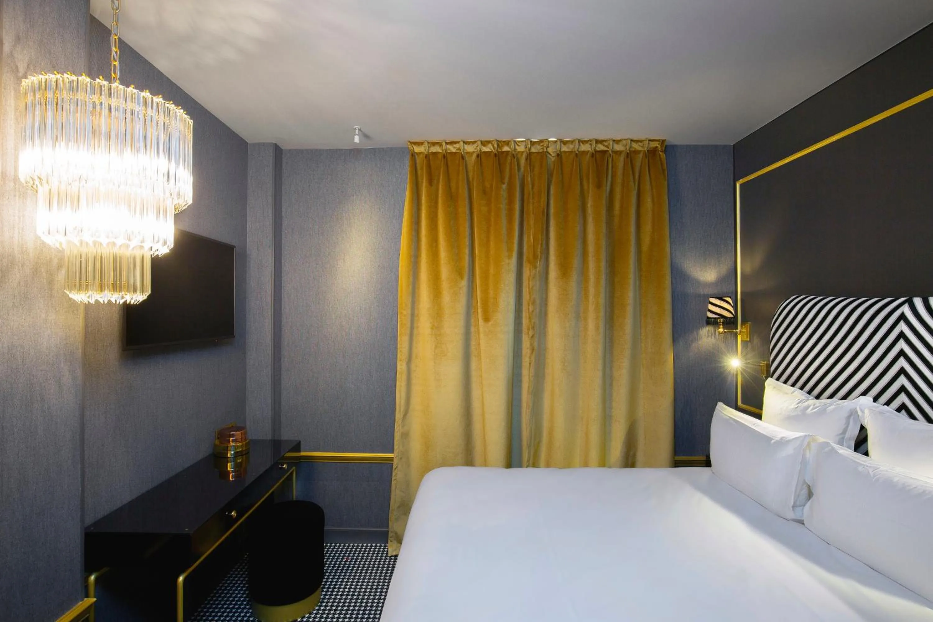 Classic Double Room in Snob Hotel by Elegancia