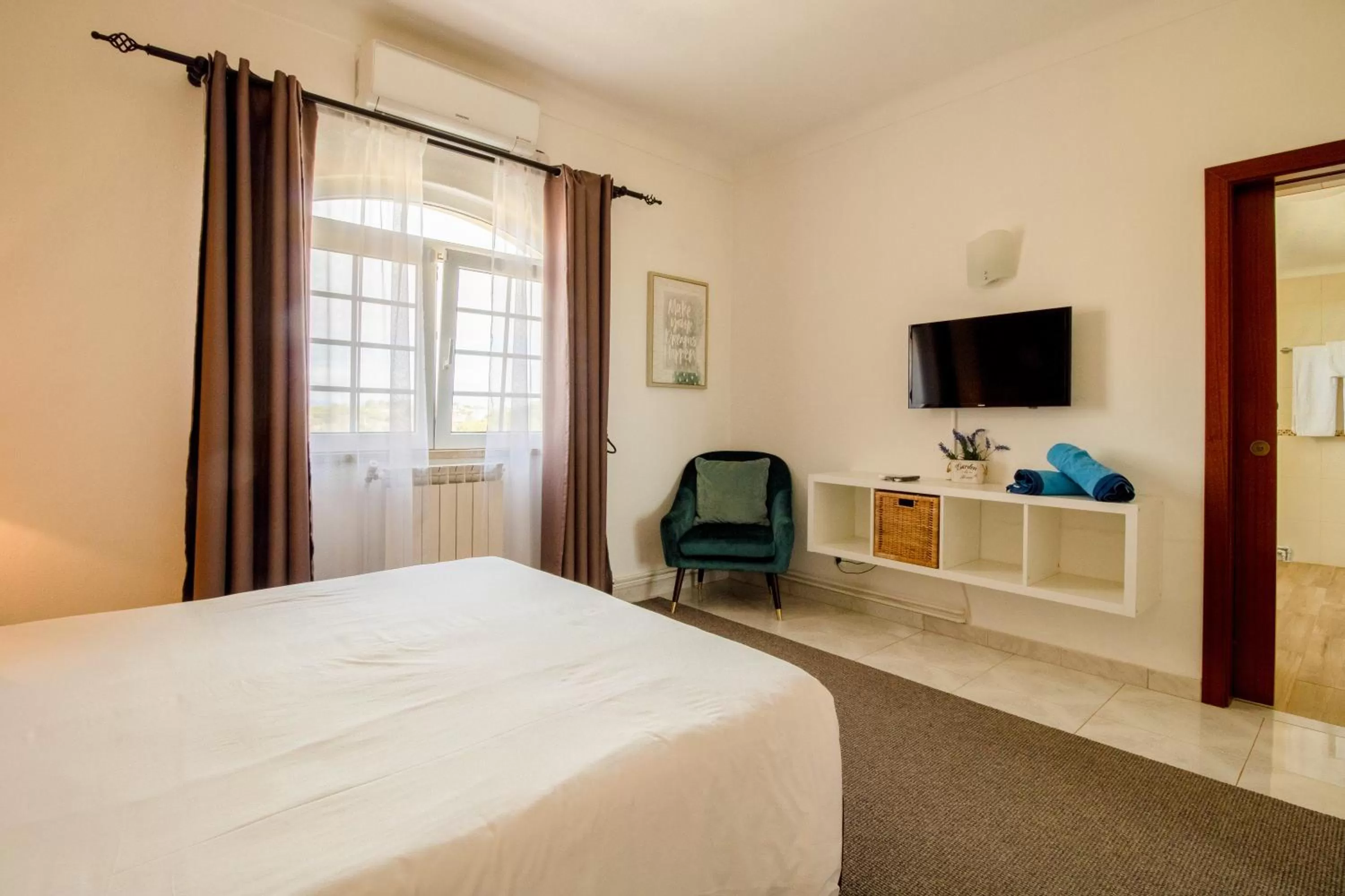 TV and multimedia, Bed in Quinta Nova Relax & Spa - Vale del Rey