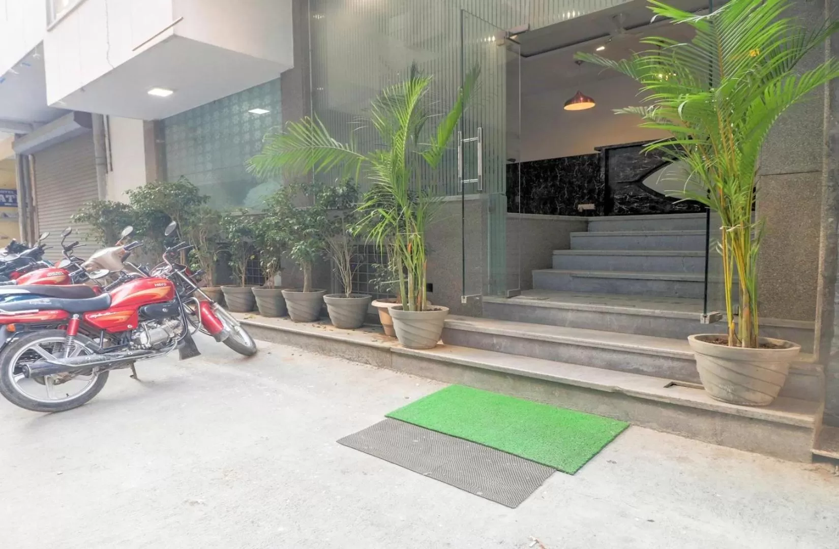 Facade/entrance in Hotel Airport View