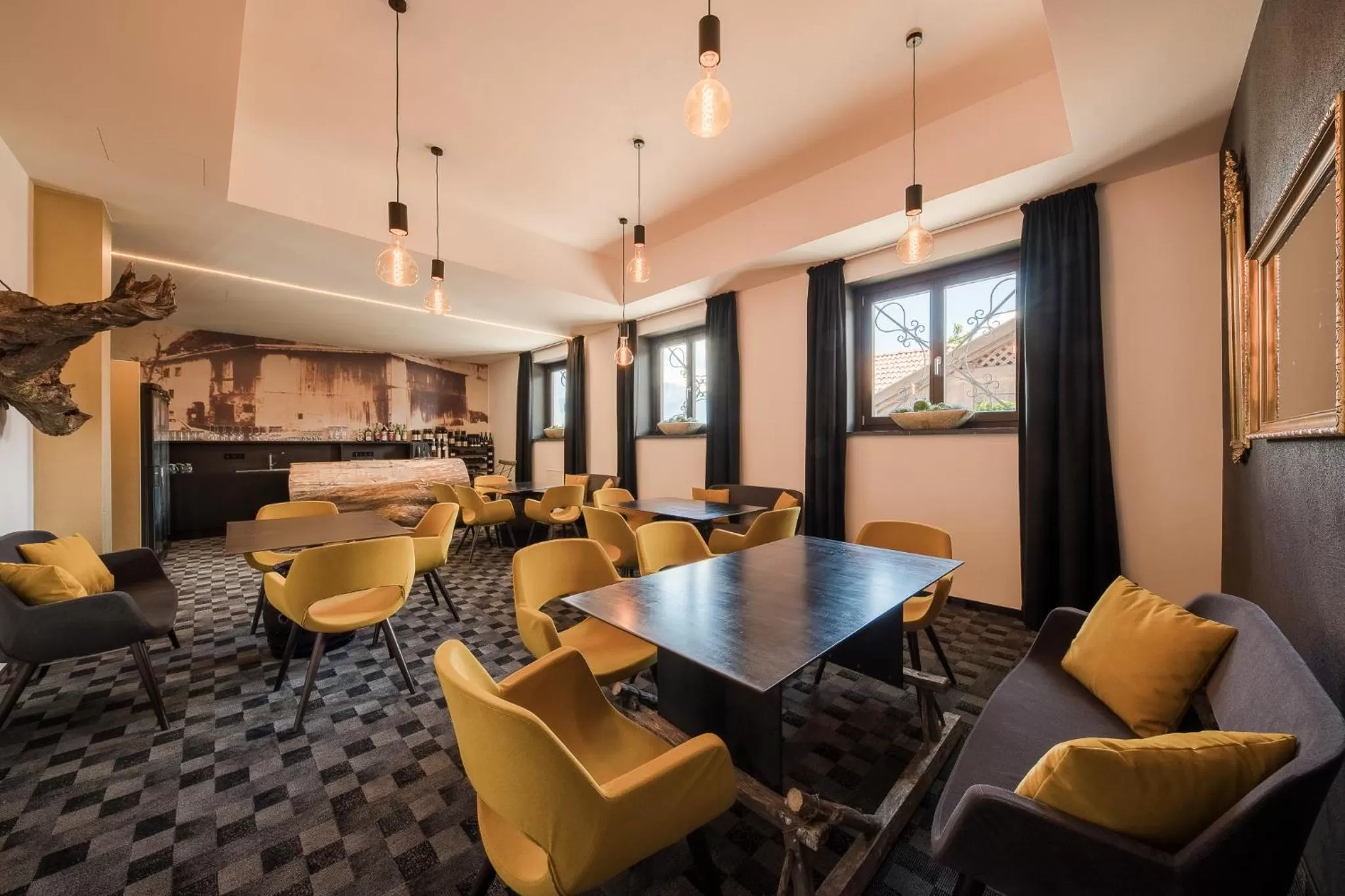 Lounge or bar in Garni Hotel Katzenthalerhof