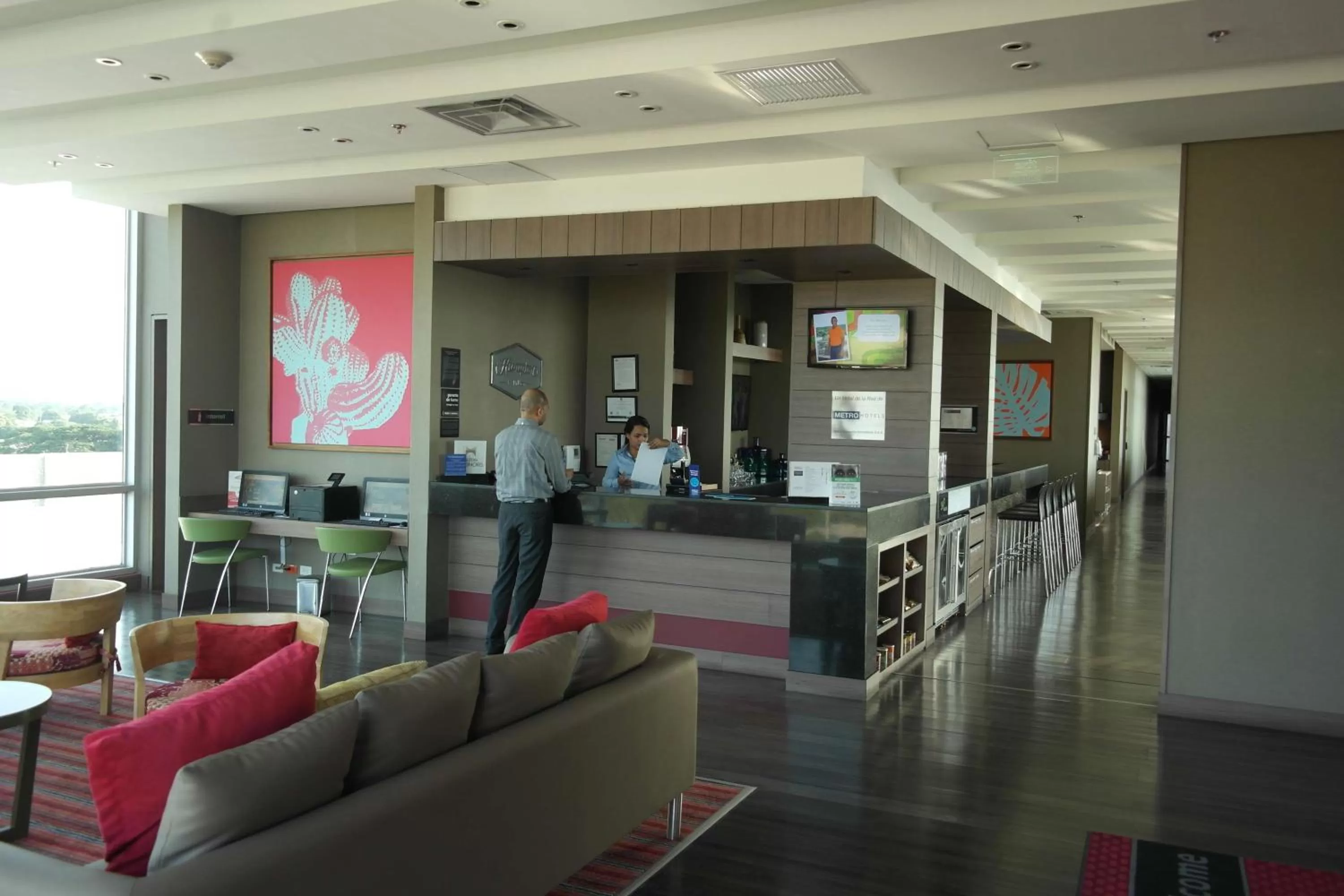 Lobby or reception in Hampton By Hilton Valledupar