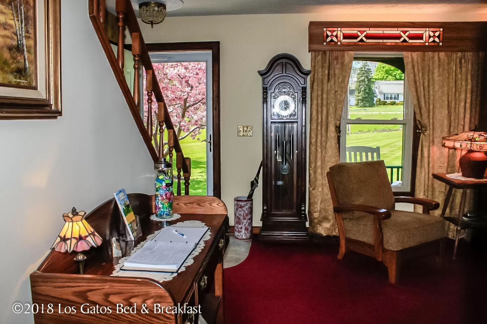 Living room in Los Gatos Bed & Breakfast
